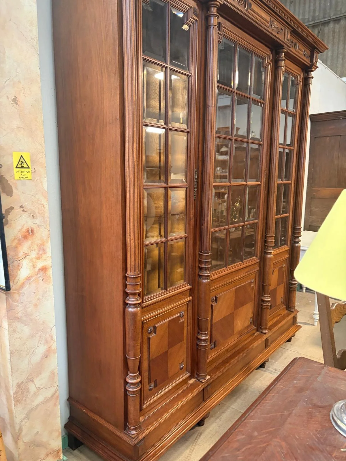 Bibliothèque vitrée Style LXVI - 250€