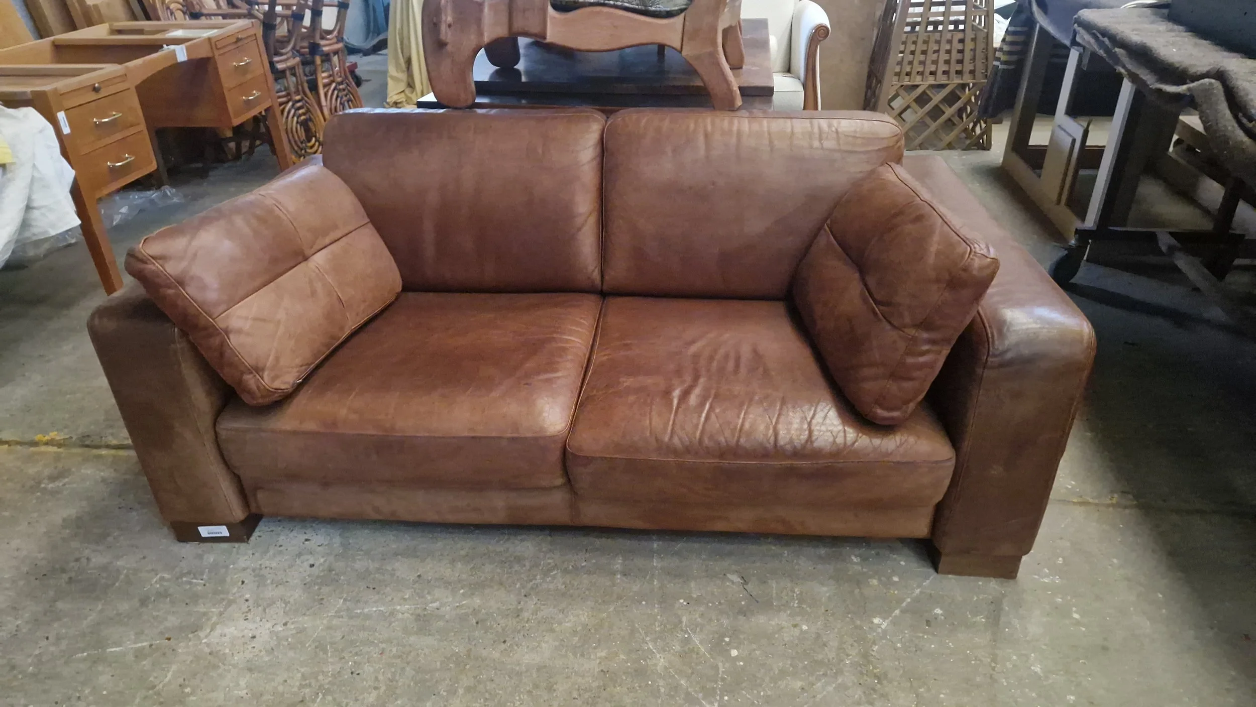 Canapé cuir 3 places - 320€