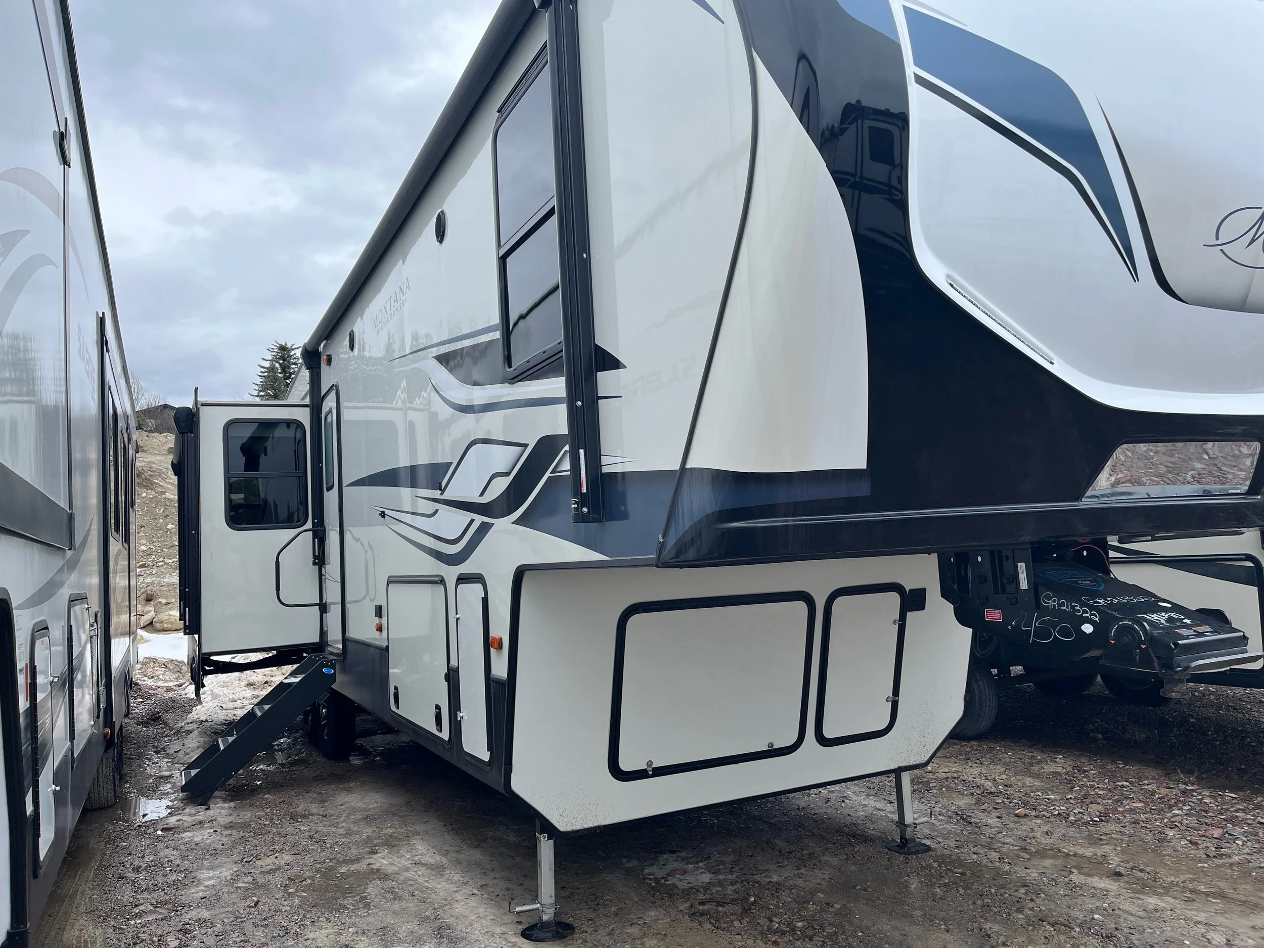 2022 Montana 331RL 5th Wheel — BergesonRV
