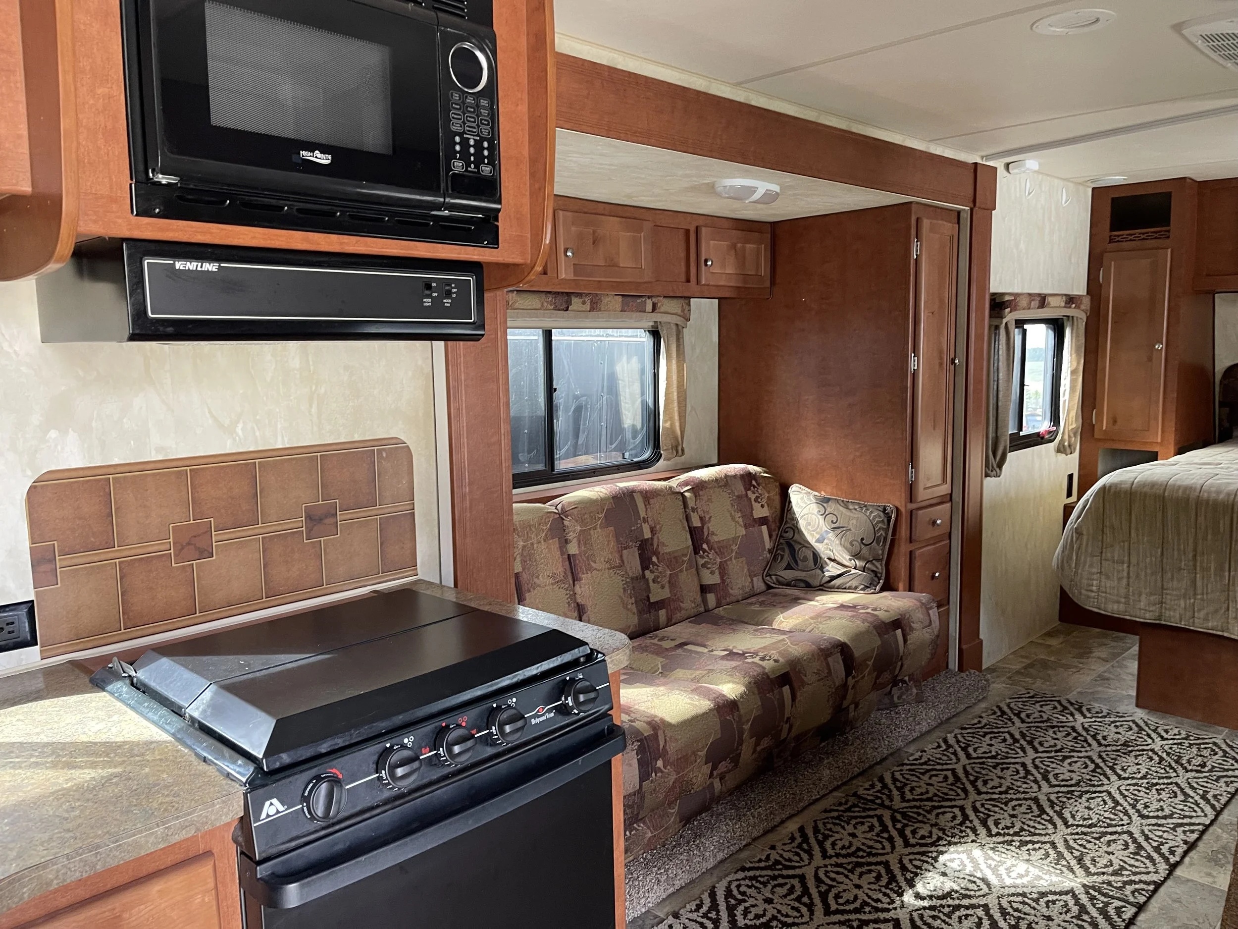 C002997 - 2016 Nash 24M TT — BergesonRV