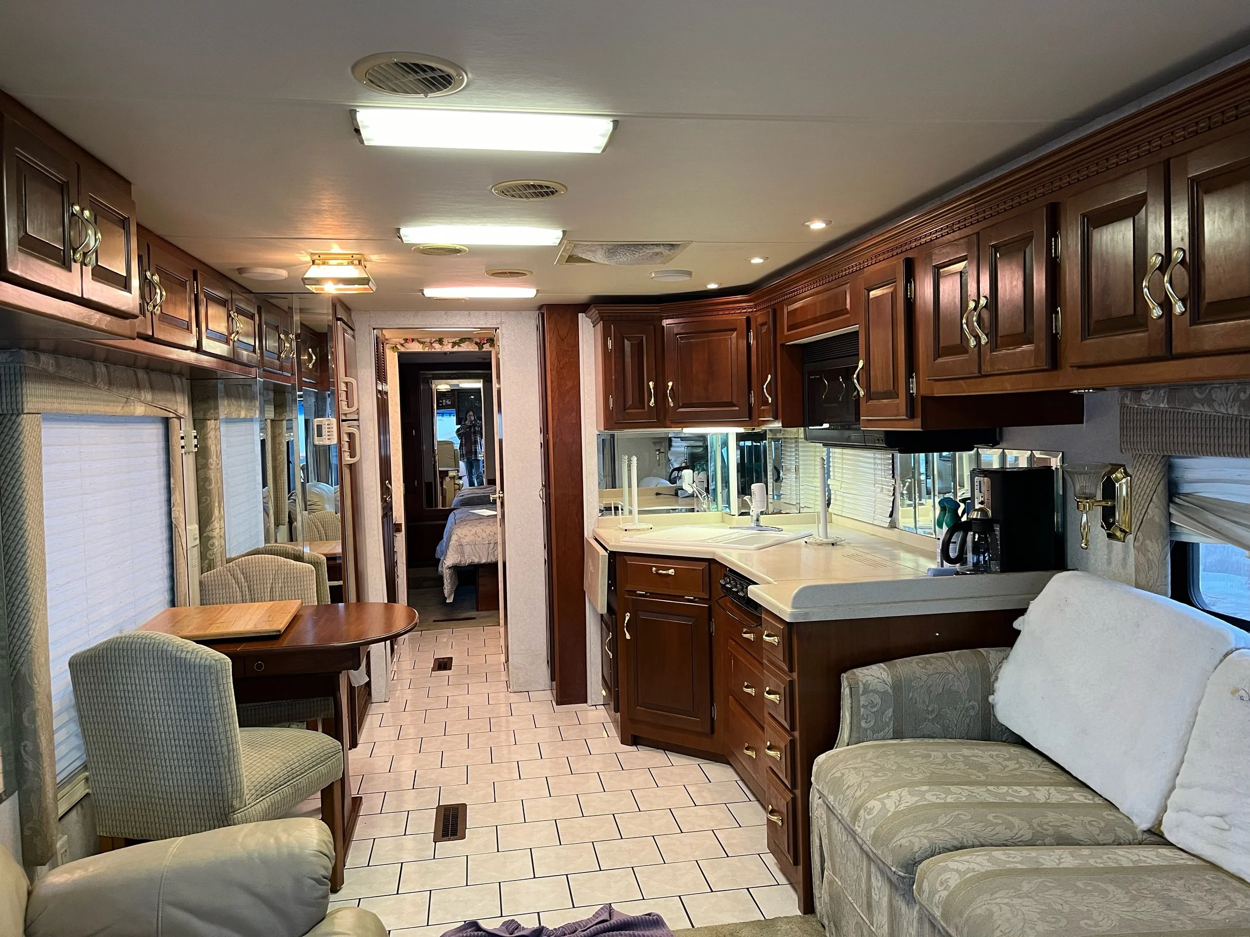 2001 Dutch Star Diesel Pusher — BergesonRV