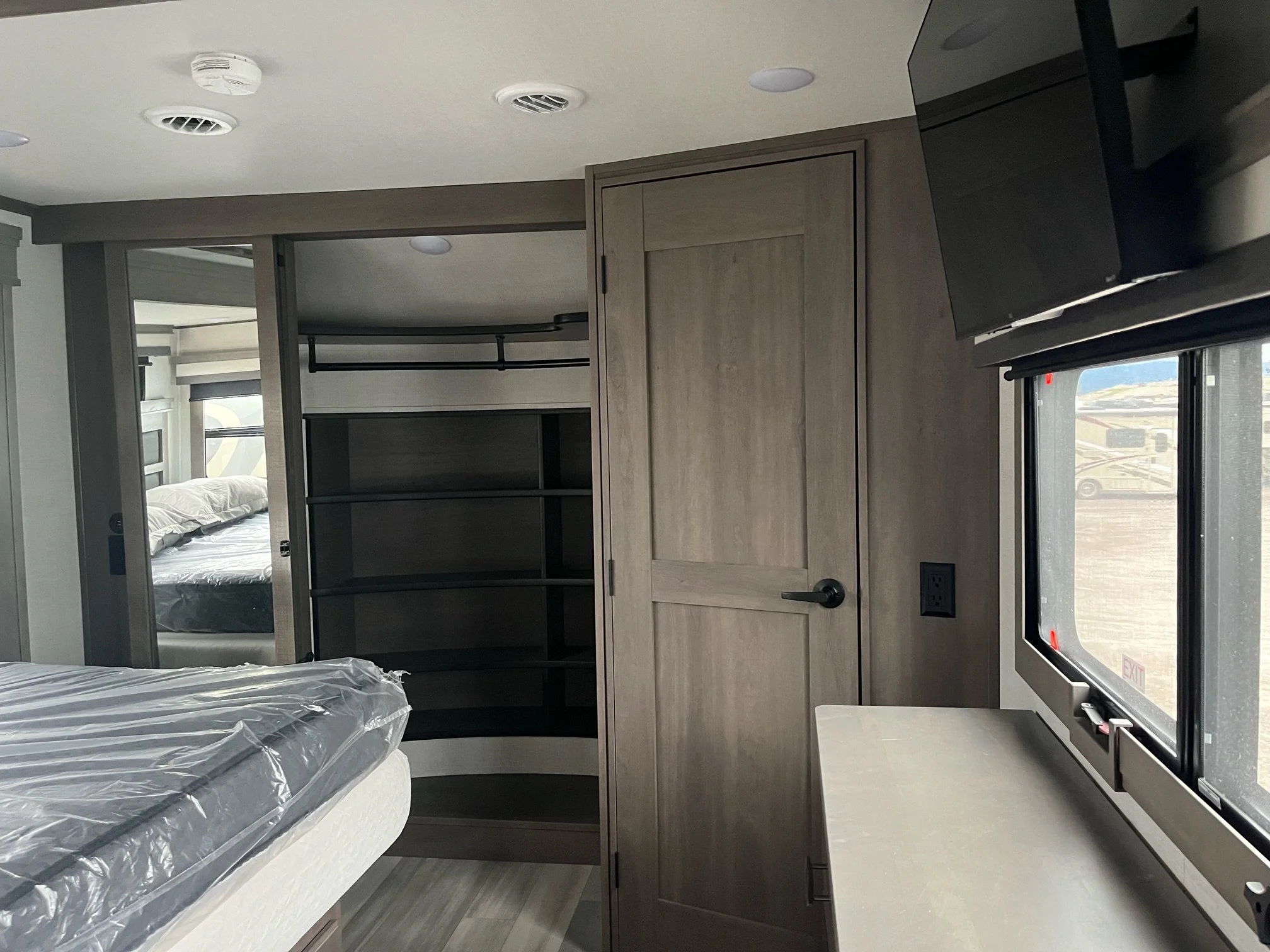 2023 Grand Design Solitude ST310GK 5th Whl — BergesonRV
