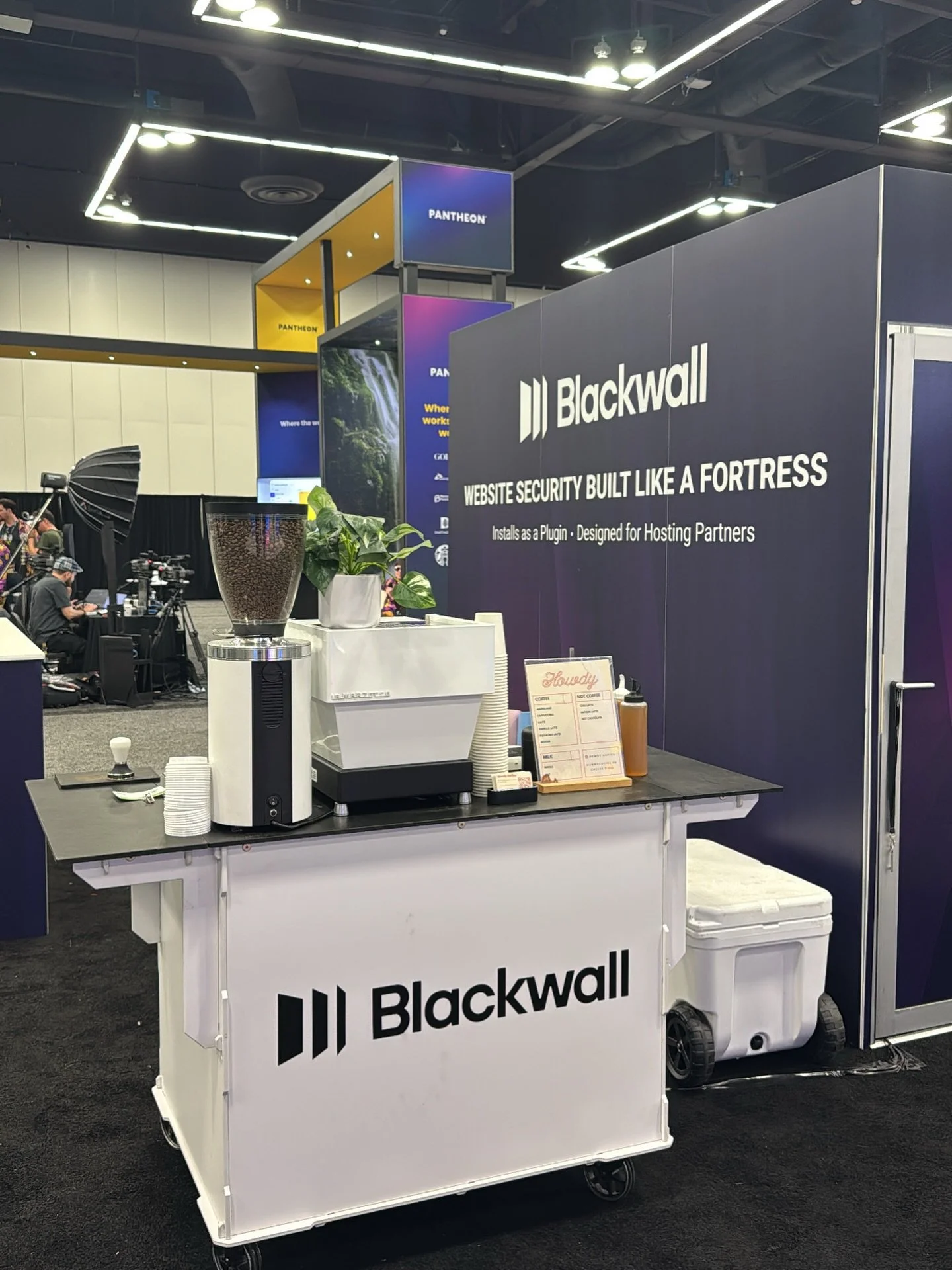 Had a blast supporting BlackWall bot security at @wordpress @wordcampus this weekend! 

Want to wow your guests and make a meaningful first impression at your brand activation? Branded coffee catering carts are the way to go! We were at the busiest b