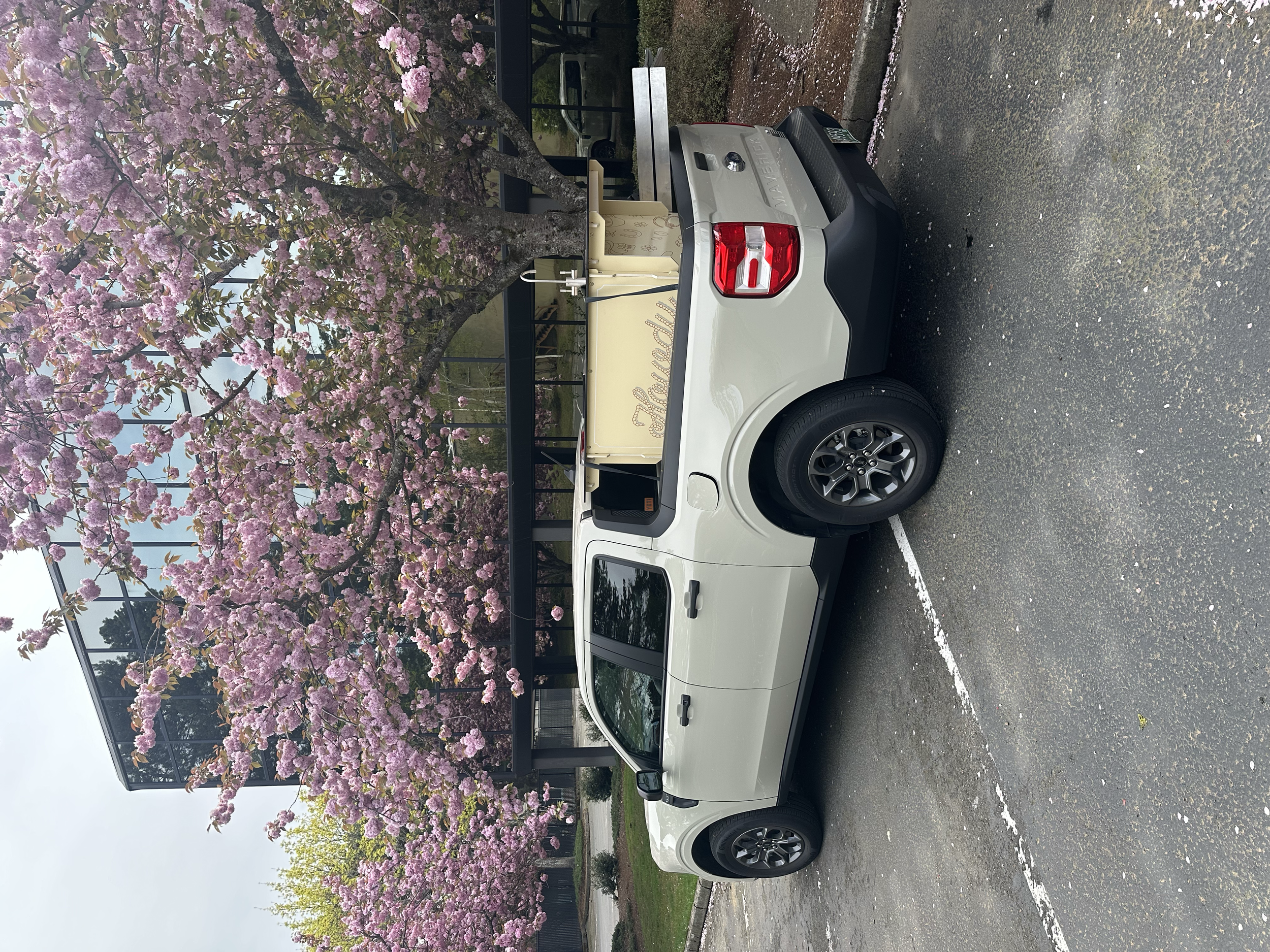 Howdy Coffee mobile espresso bar serving cappuccinos at a Portland wedding reception