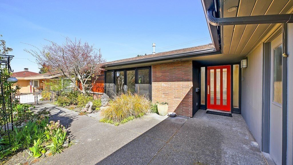 North Seattle Mid-Century Rambler (2).jpg
