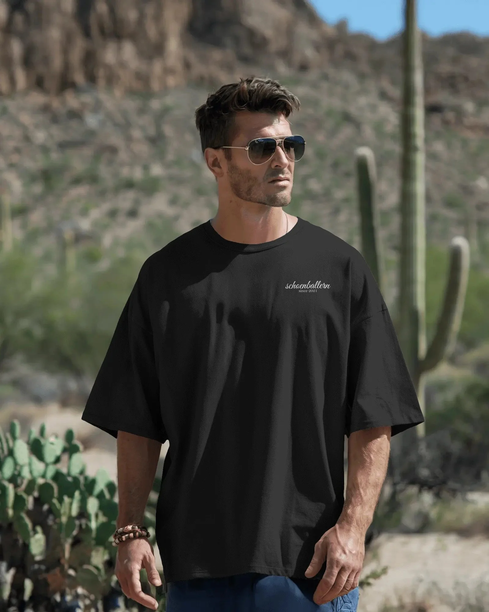 schoenballern-basic-tee-black (2).jpg