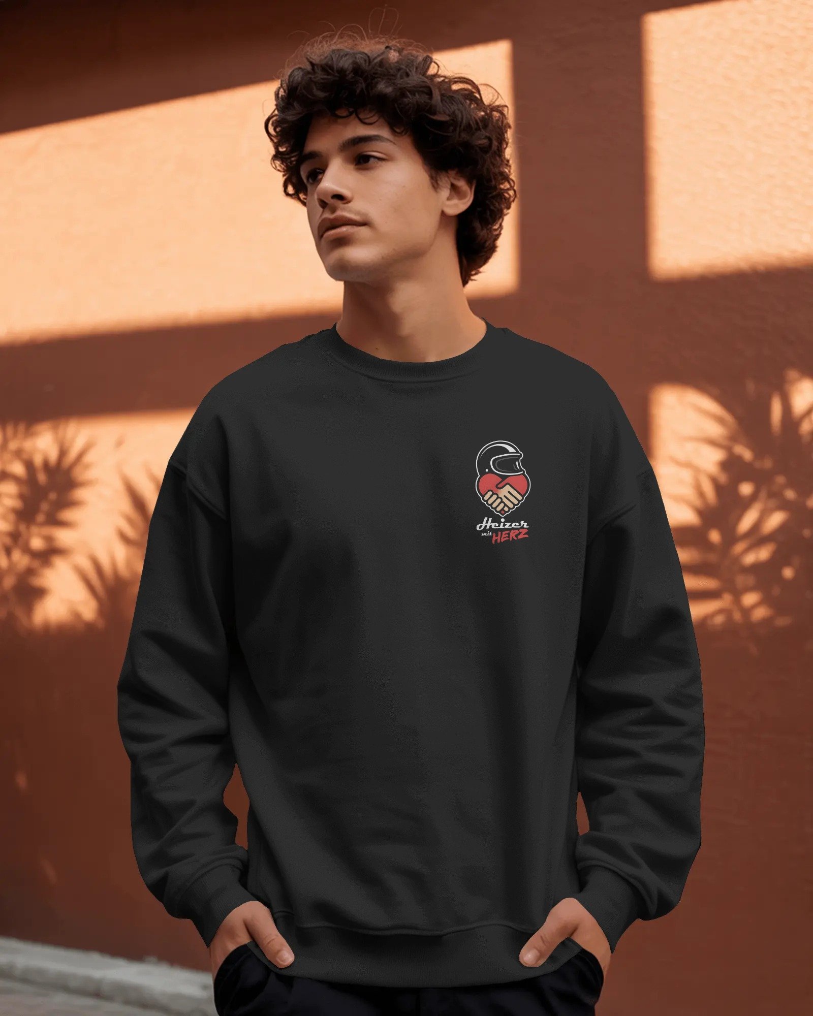 schoenballern_heizer_mit_herz_sweatshirt_pullover_charity (5).jpg