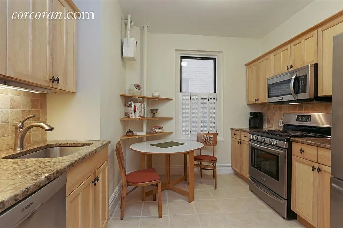359 Fort Washington Avenue #2E, Hudson Heights, Manhattan – photo 2
