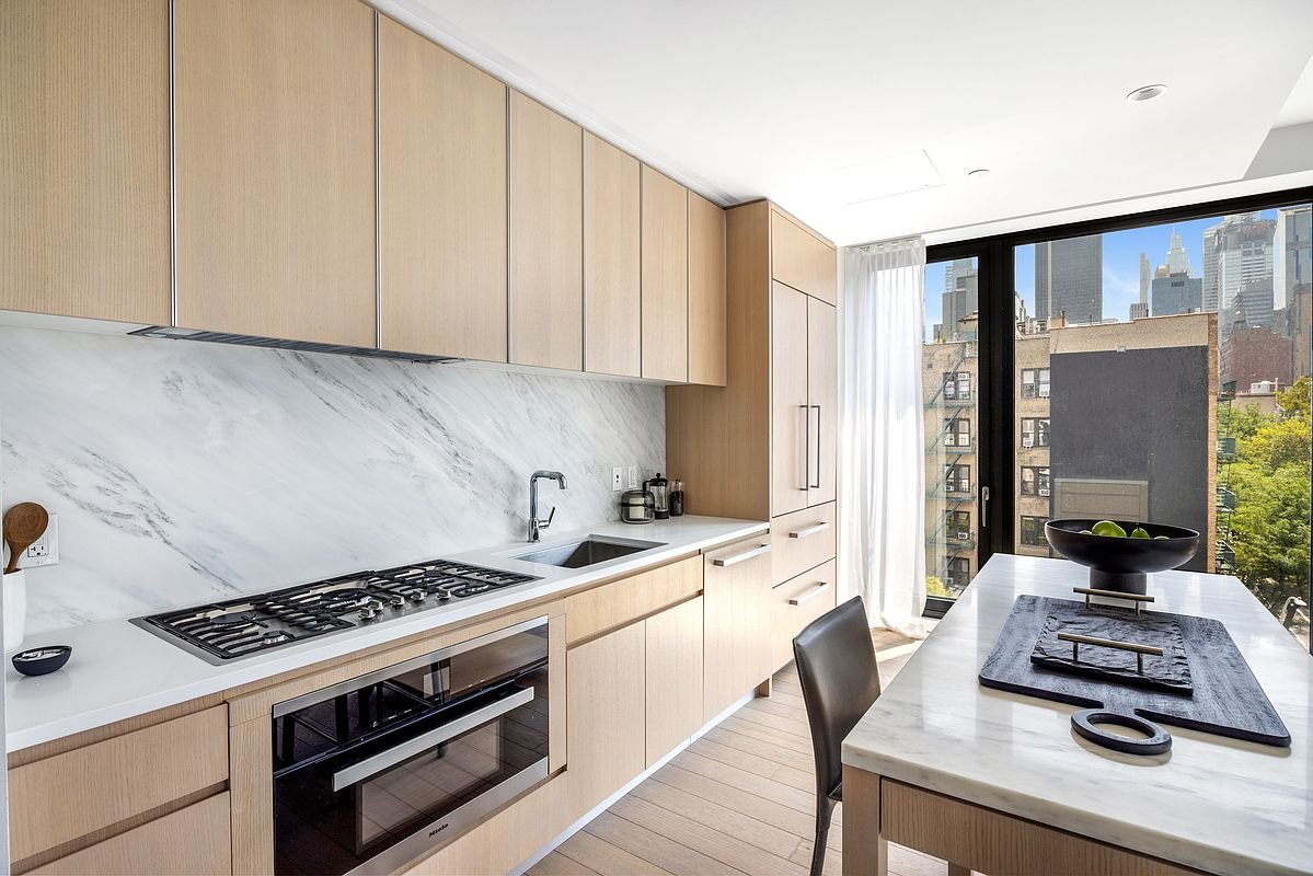 500 West 45th Street #627, Hell's Kitchen, Manhattan – photo 8