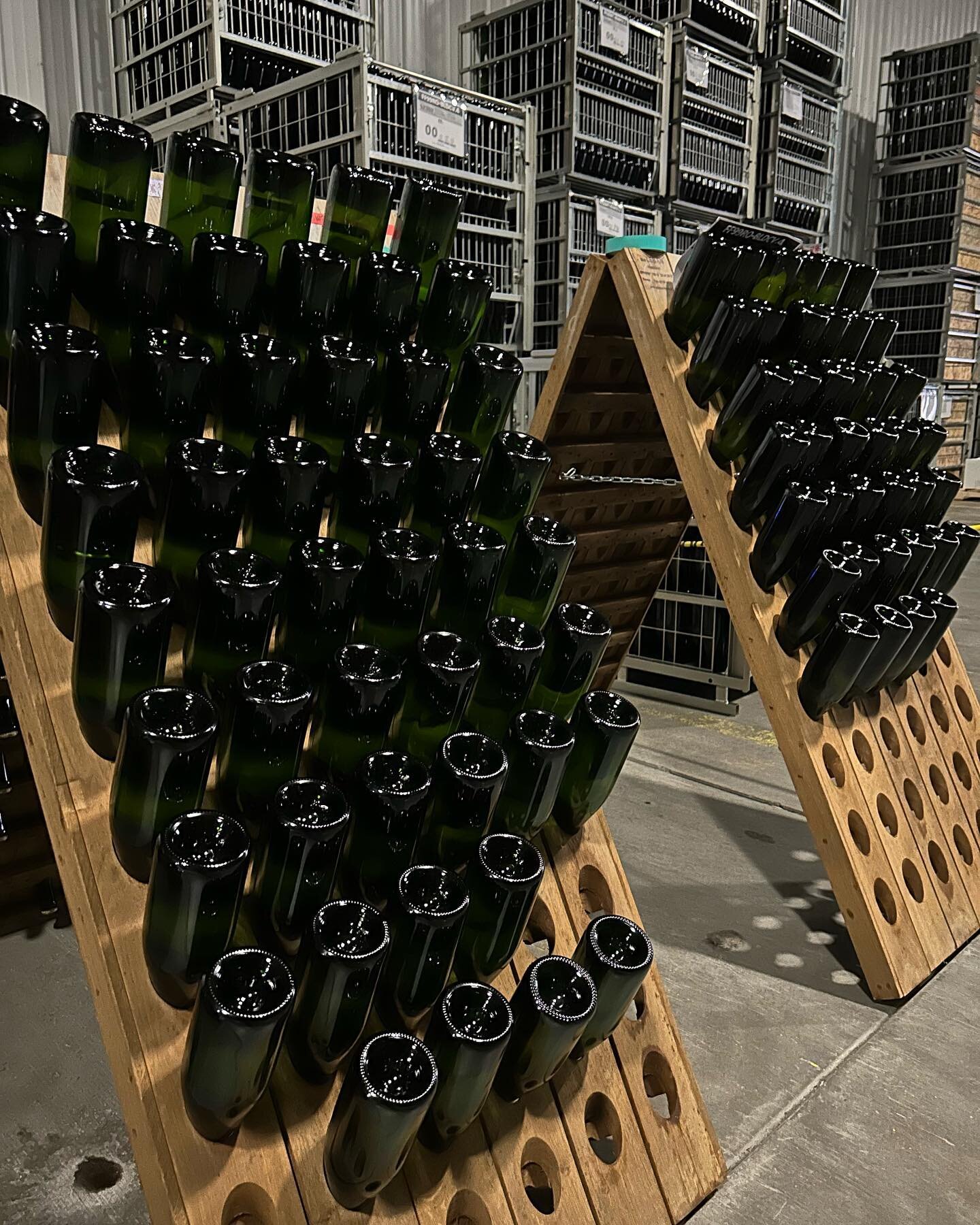 I&rsquo;m excited to work on the launch of the @fourfeatherswineservices new custom sparkling wine service.  The team has invested in building one of the most sophisticated sparkling production lines in the US and is working with sparkling wine consu