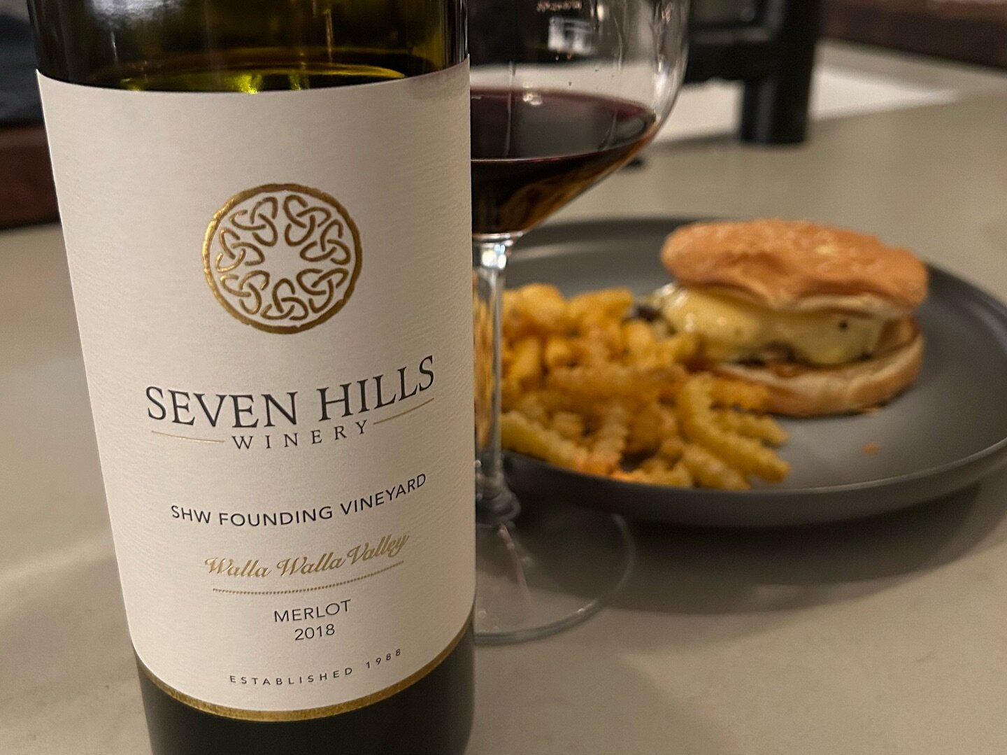 Appreciating the bounty of Eastern Washington this weekend with a favorite Walla Walla Valley single vineyard Merlot from @sevenhillswinery_1988 paired with smash burgers made with Murray Grey beef raised by @rebecca.dekleine. Very much looking forwa