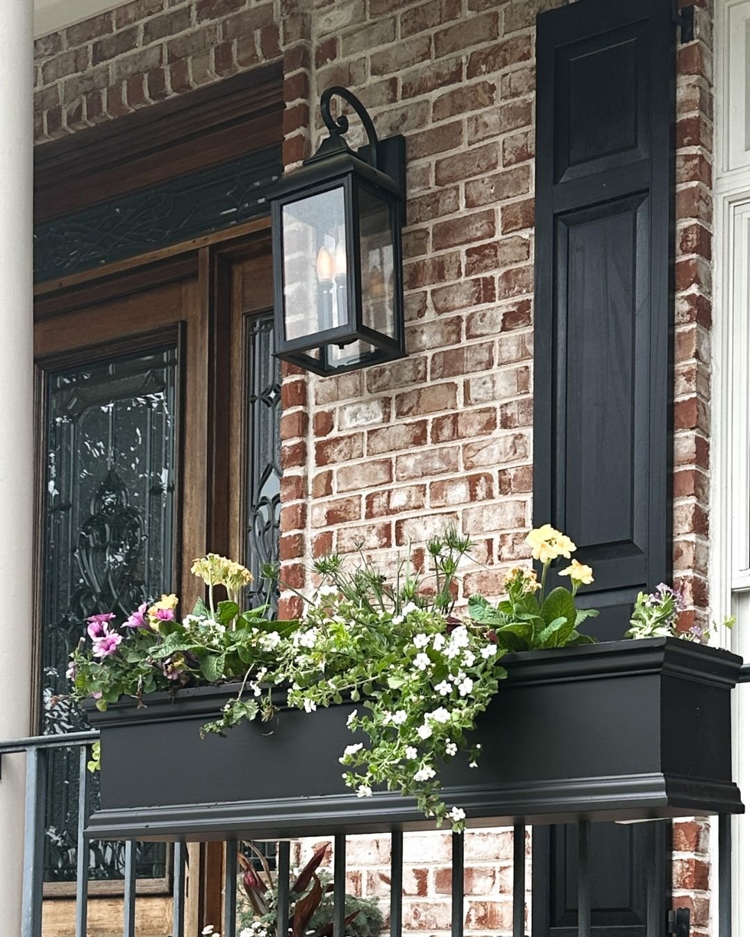 Flower boxes are a fun way to showcase your unique style and elevate your home&rsquo;s curb appeal! As an interior designer, I love how these little wonders can magically turn a plain window ledge or a dull balcony into a lively, blooming extension o