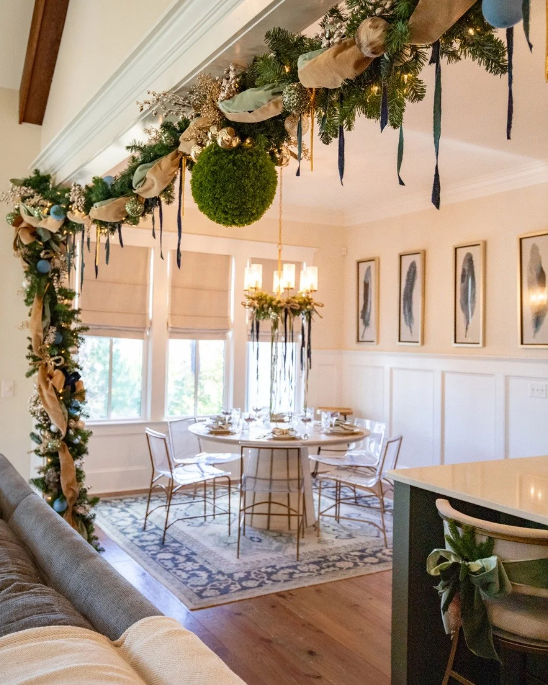 Shout out to @hillarykaystudios  for making us (and this home) look so good! 
.
.
#TourOfHomes #NorthAugustaSC #Christmas #DesignThatTellsYourStory #britnelsoninteriors #britnelson #augustaga #interiordesigners #luxeathome #interiordesigns #housebeau