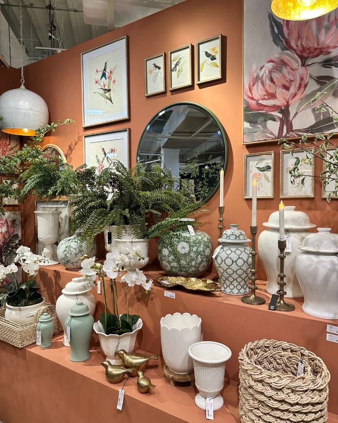 In honor of market season, we wanted to share some of our favorite market moments from our recent trips! You can trust Brit and Kim to always keep things interesting 😉 

@danielhouse.club  @worldofeichholtz  @universalfurn  @accentdecorinc  @fourhan