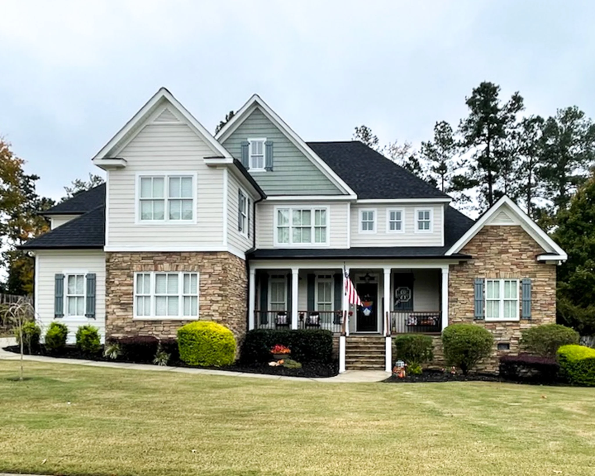 We realized we never shared this Before &amp; After paint consultation we did with @acutabovepaintingcompany earlier this year. A little change in color and lighting, and it makes a world of difference for this home&rsquo;s curb appeal! And, yes we u