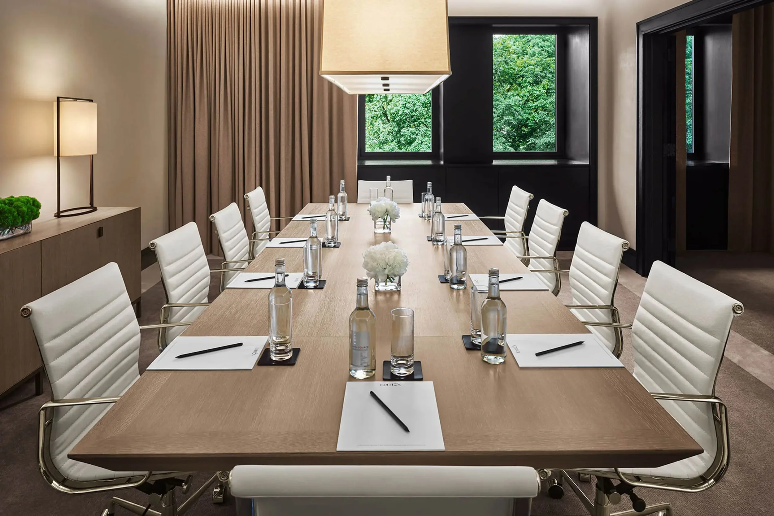 custom_conference_table_newyork_edition_hotel_project.jpg.webp