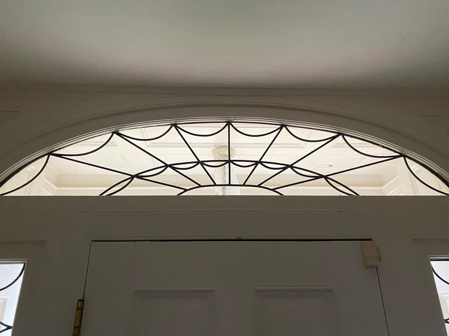 Full restoration of fanlight*