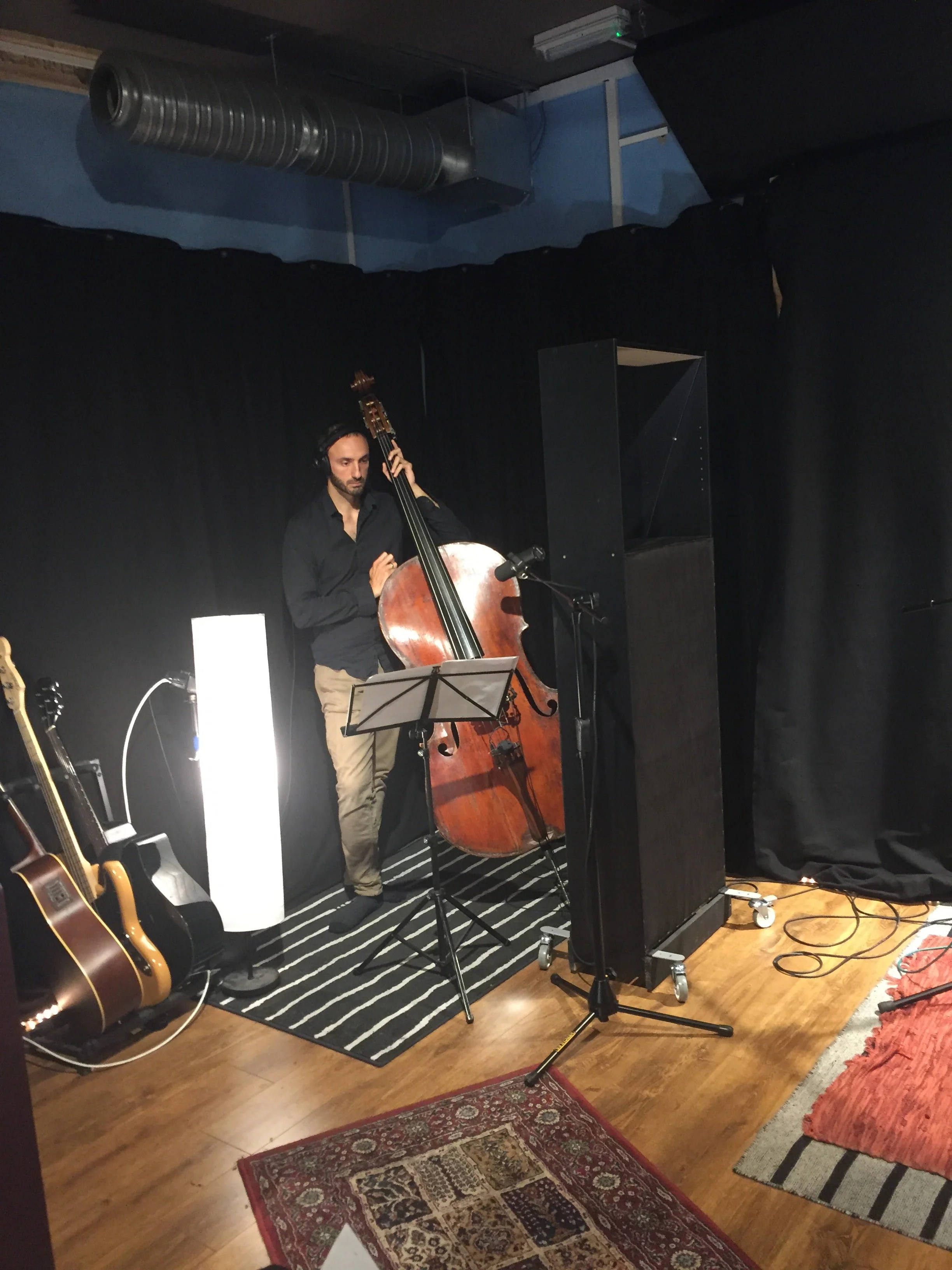 Cormac O'Brien recording live off the floor at Soundcaster Studios