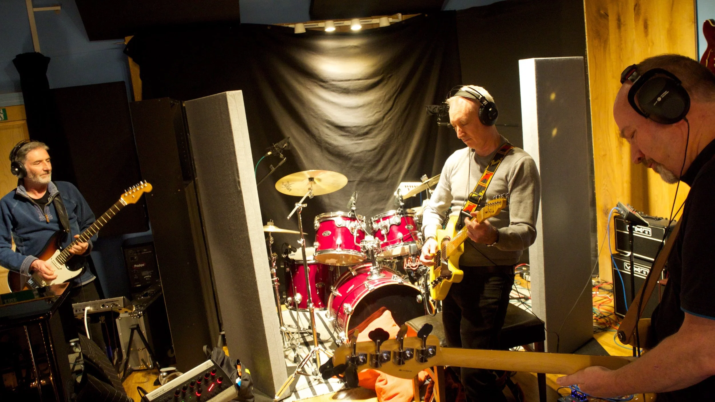 Live off the floor recording at Soundcaster Studios