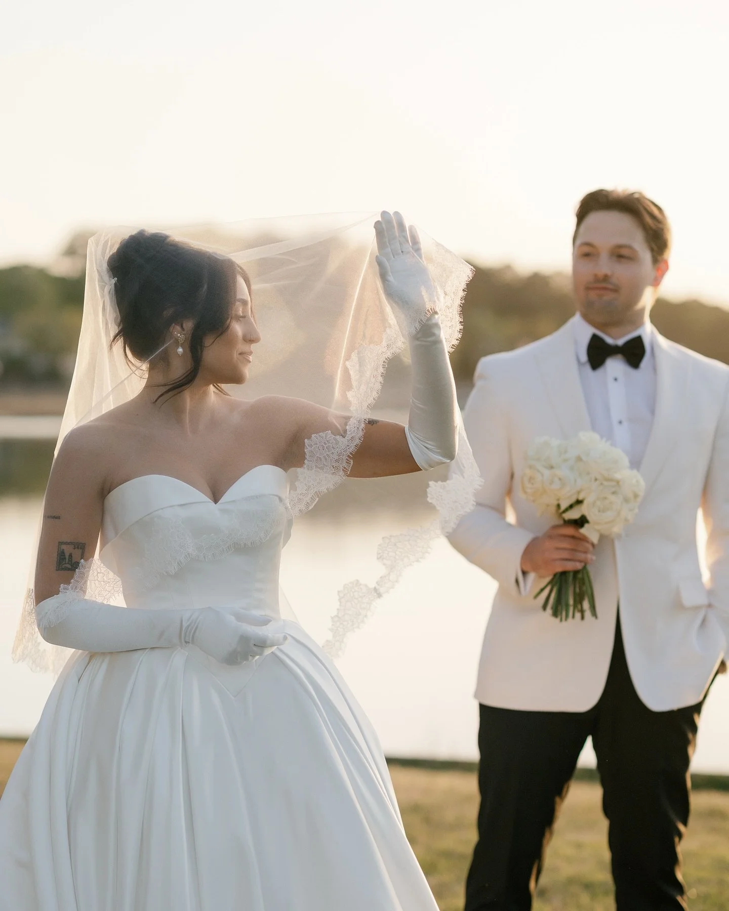 The Gibbars | 3.29.2026 🦢

Previews from an effortlessly elegant wedding day I won&rsquo;t be over anytime soon.

What a joy it was to capture Emma and Brett&rsquo;s love.

Venue: @duneswestgolfandriverclub 
Planning: @westmoreland_andco 
Photo: @ch