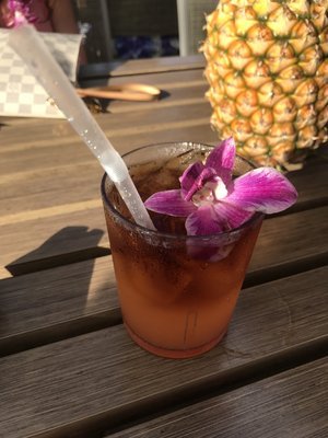 Maui Drinks - Travel Blogger.jpeg