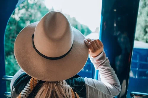 Alaska - Fashion Blogger.jpeg