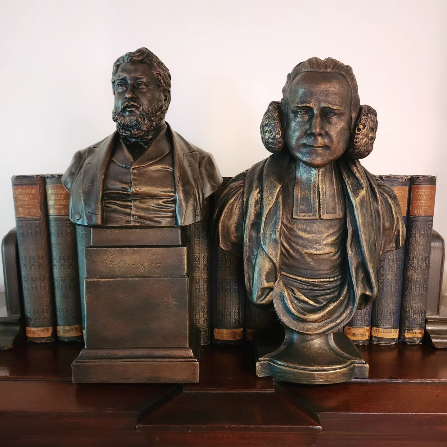 Spurgeon or Whitefield? 🤔 Tough choice.
More CHS large busts available on the website. Only 1 GW bust, though...I'll make it available on there if someone doesn't snag it first.
.
.
.
.
. 
#APilgrimsCoffer #Spurgeon #CharlesSpurgeon #CHSpurgeon #Geo