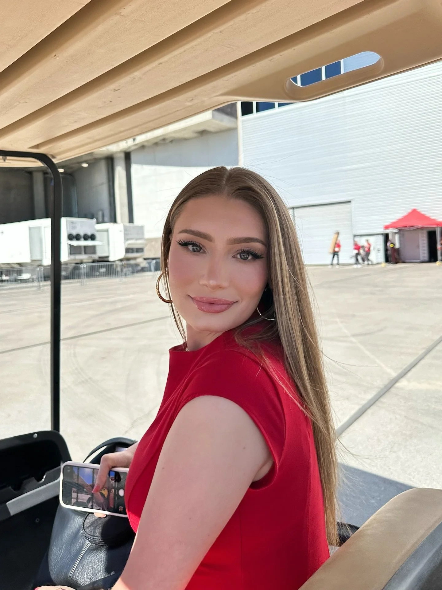 a first that I will never forget and the first of many stadiums 🏟️ 🌟

thank you for such an amazing experience @azcardinals ❤️🎙️