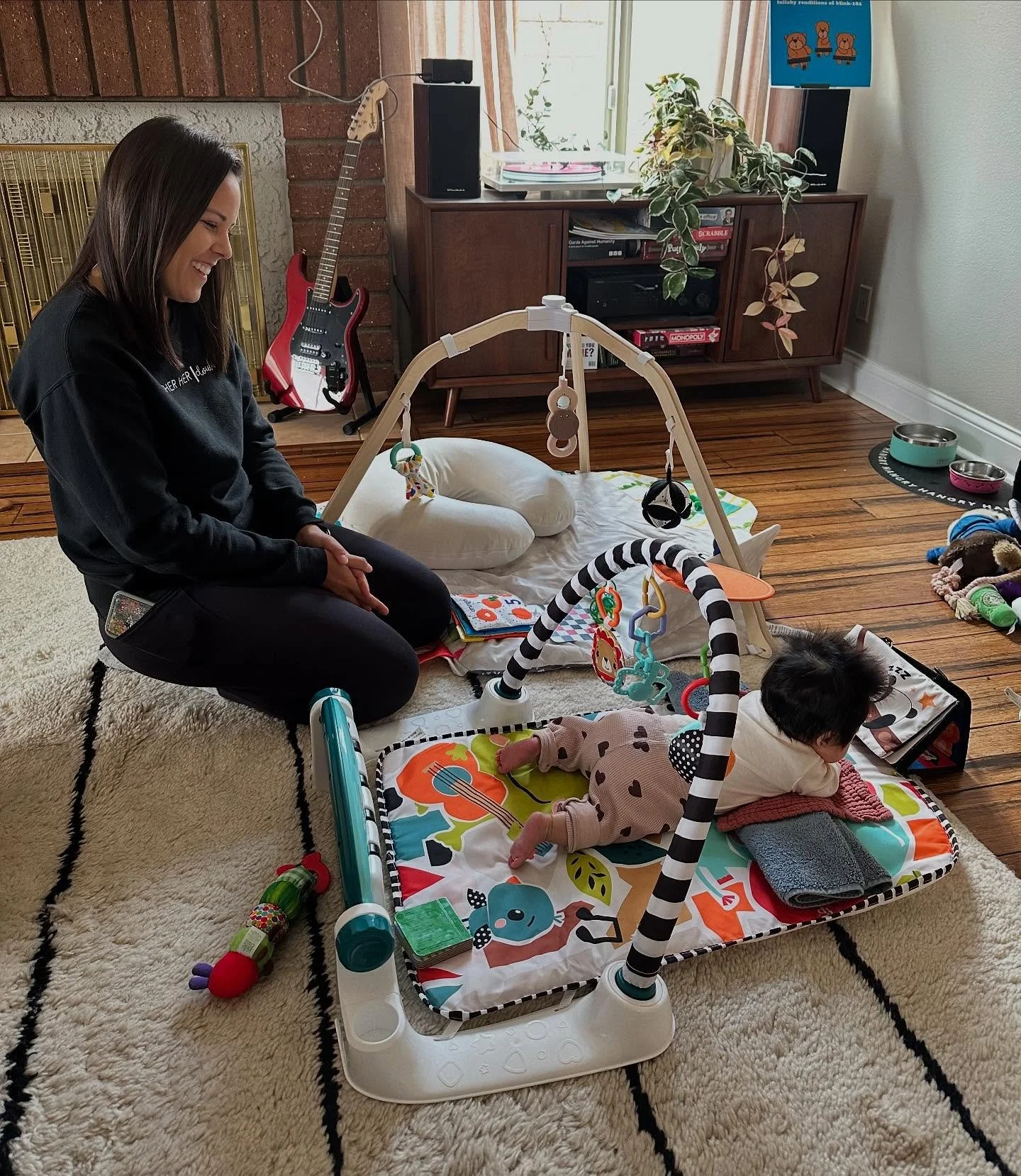 ✨You don't have to do this alone✨

Bringing a new baby home is beautiful &mdash; but it's also overwhelming, emotional, and exhausting. As a postpartum doula, we're  here to support mom just as much as the baby.

Whether you need:
🍼 Help with feedin