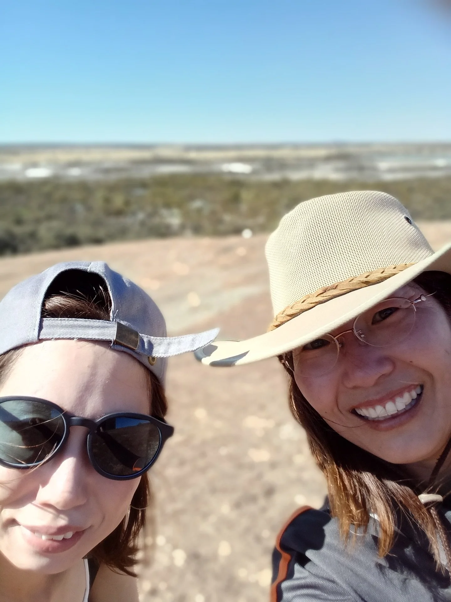 皆様の旅の思い出の中に、
私たちとの出会いがほんの少しでも残っていたら
これほどガイド冥利に尽きることはありません。

一期一会となるツアーでの出会いに、
心より感謝しています✨

If even a small part of your journey&rsquo;s memories includes meeting us,
there is nothing more rewarding for us as guides.

We are truly grateful for each en