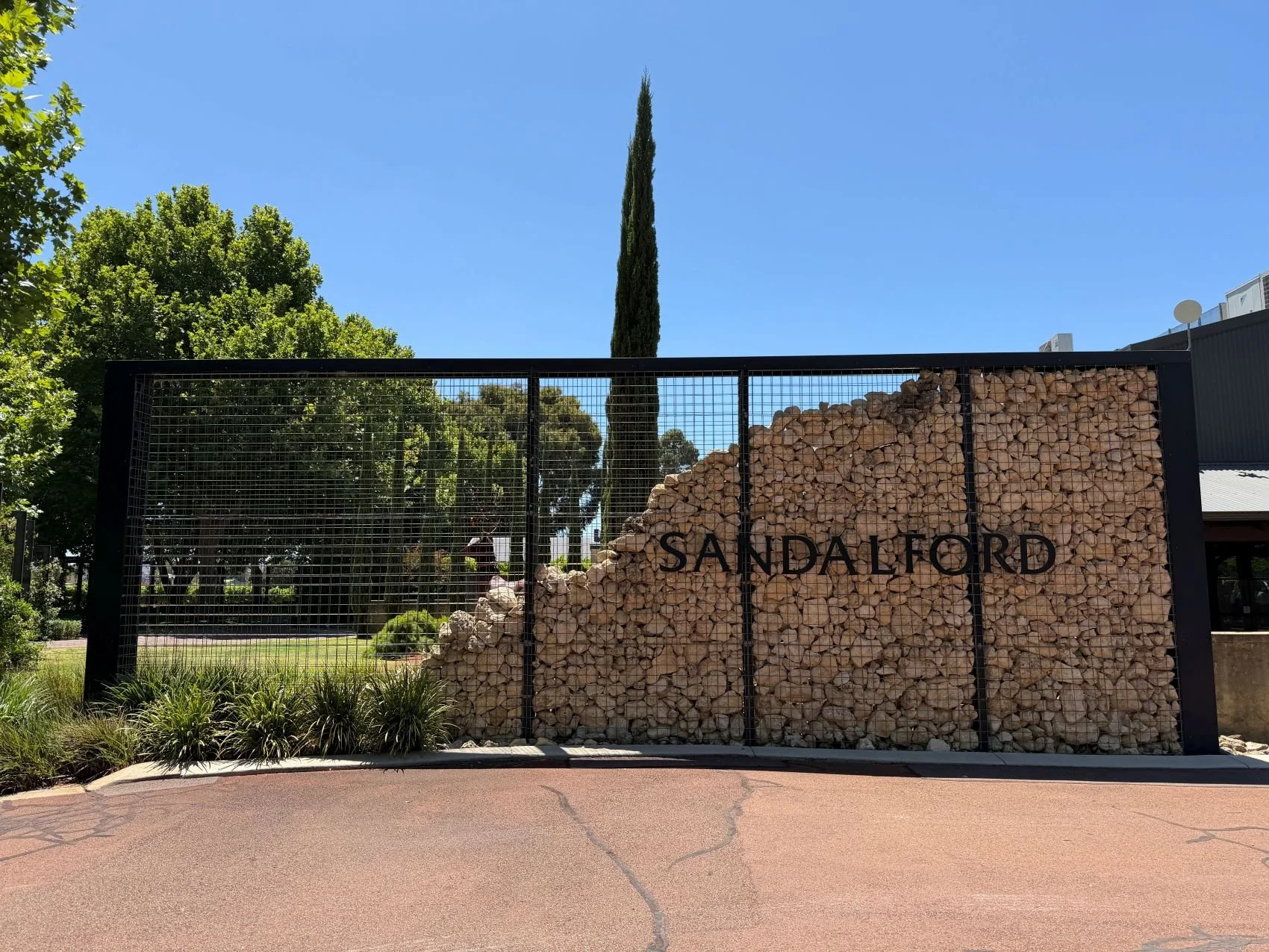 Sandalford Momo4.JPG