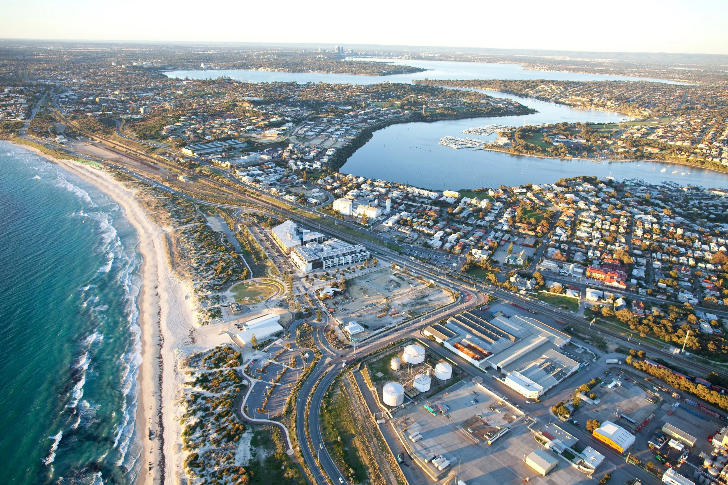 Fremantle - TWA - Fremantle coastline.jpg