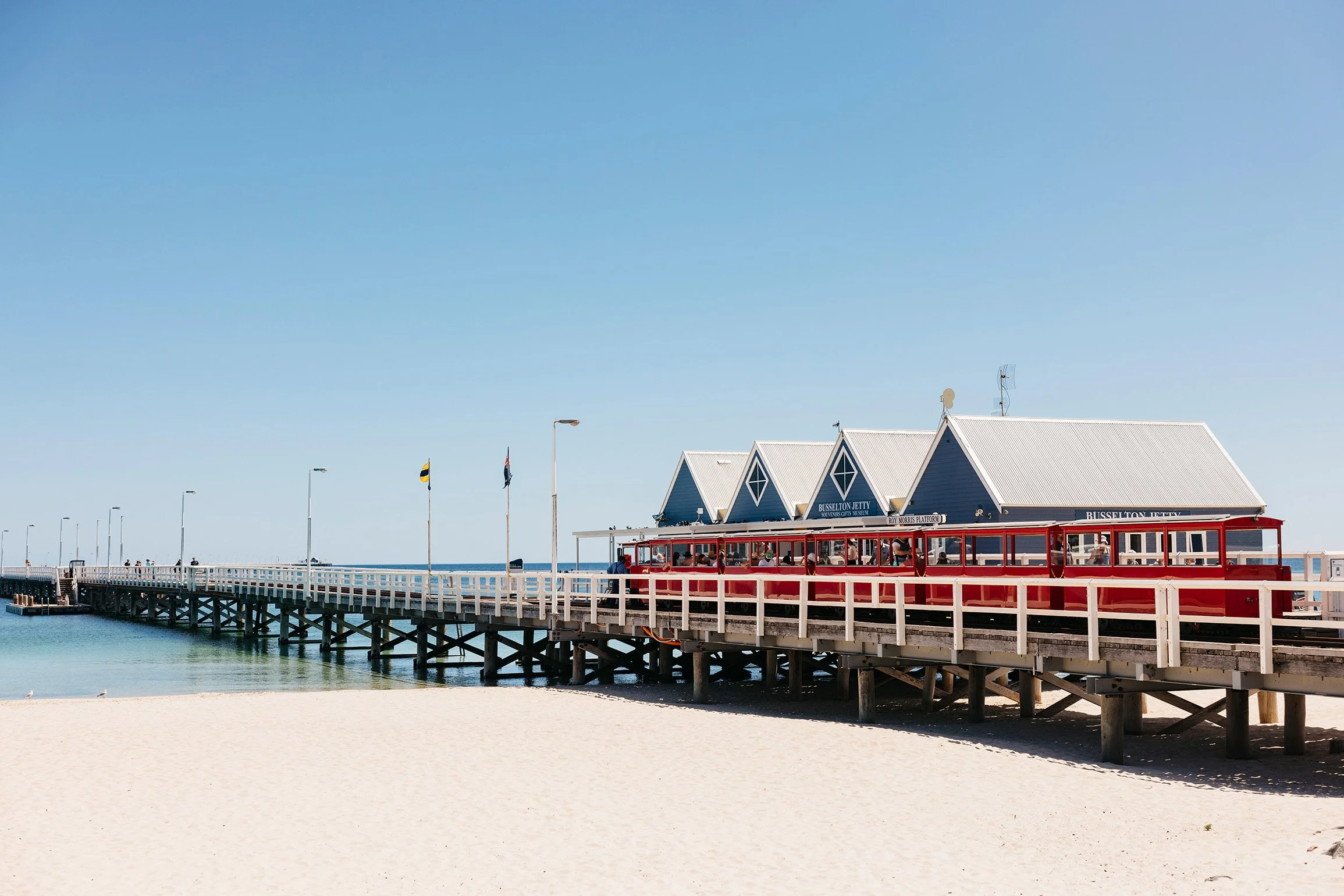 TWA-Busselton-Jetty-Start-of-Bridge-Beach-123992-56-LR.jpg