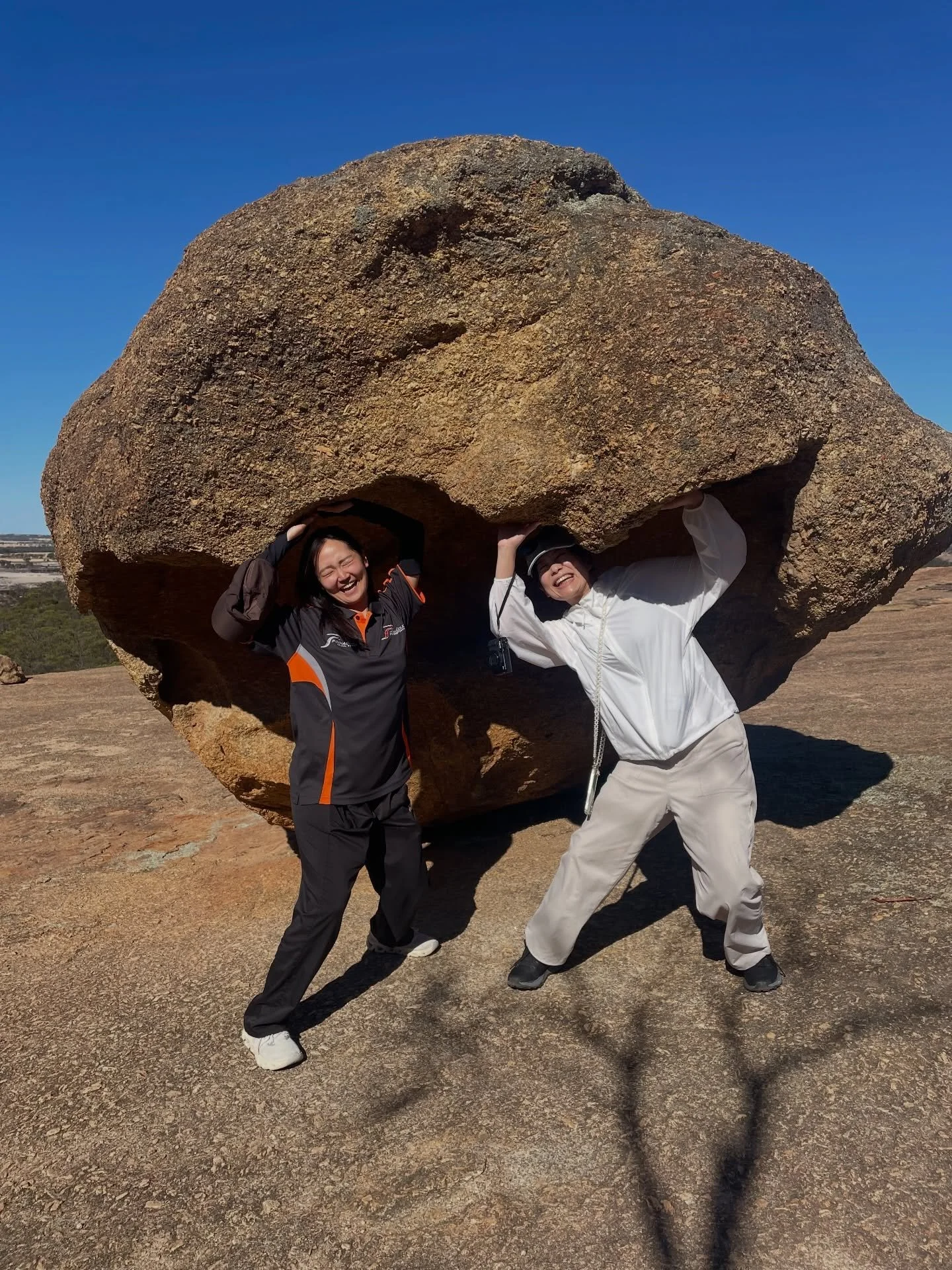 おまかせチーム拡大中🥰🫶❤️&zwj;🔥
ありがたいことに、たくさんのお客様にパースへお越しいただいており、
おまかせツアーのガイドさんもどんどん増えてきました✨

これからも西オーストラリアの魅力を、心を込めてご案内していきます🌏🩵

#waverock #WROMA #オーストラリアンピナクルツアーズ