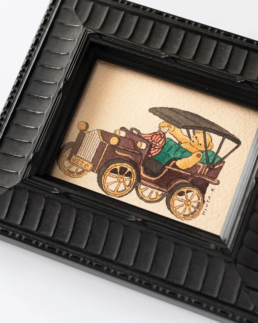 「小さな運転手 」A Tiny Driver 
OPA galleryさんで開催中の「おもちかえり展」に出品しています。
8/6(水)まで ぜひご覧ください。
OPA夏フェス おもちかえり展
2025年7月25日(金)〜8月6日(水)
11時〜19時(最終日は17時まで)
*7/31(木)は休廊です
最終日在廊予定
場所:OPAgallery
東京都渋谷区神宮前4-1-23-1F
表参道駅 A2,A3出口 徒歩5分
【参加作家・後半】
長田結花 / 川崎由紀 / 久米火詩 / 佐藤繁 /