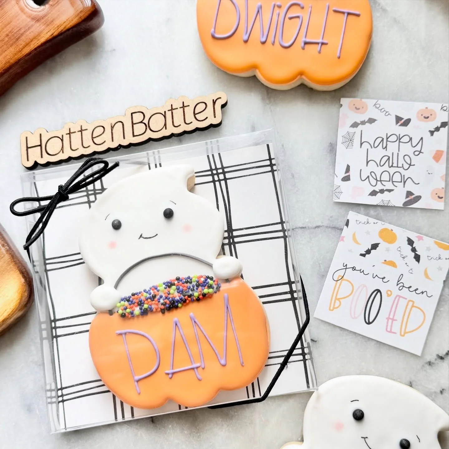 Hey ghouls and goblins, ORDERING IS OPEN! 

Spooky season is officially here and the sweetest way to celebrate is with your favorite cookies 👻 

🔗 Order now at HattenBatter.com/shop/halloween
📍 Pick-up near Thornydale and Cortaro Farms
📆 October 