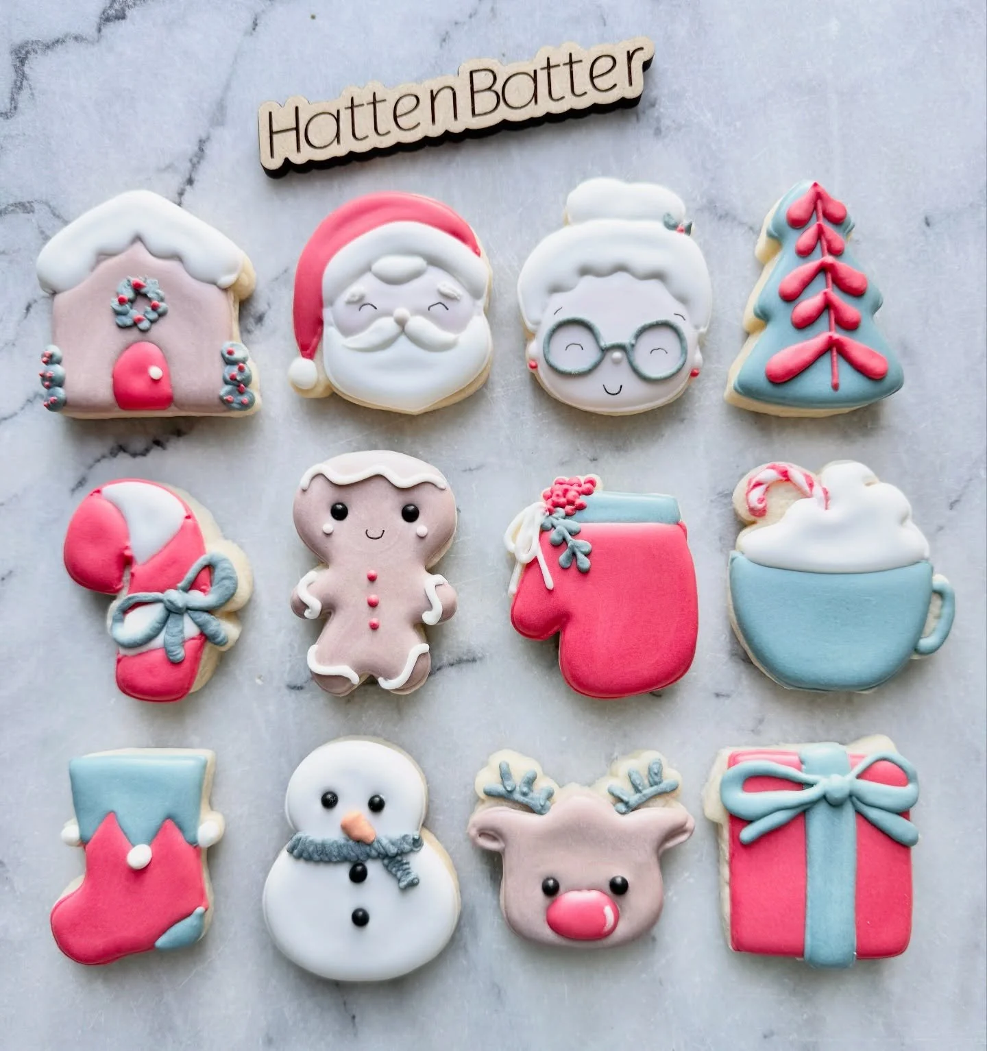 🍪 It&rsquo;s tiiiiiiiiiiime! The pre-order is now OPEN! 
Order now at HattenBatter.com/shop to claim your gifts, cookies from your elf, DIY kits and naked cookies, stocking stuffers, teacher gifts, party essentials, Christmas cinnamon rolls and more