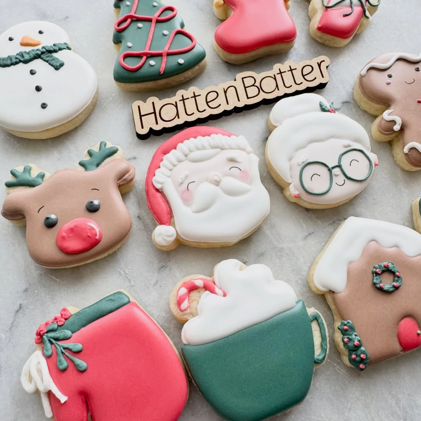 It&rsquo;s time to SHOP THE EXTRAS! All the cookies have been baked and I&rsquo;m officially into the packaging stage. 
Visit HattenBatter.com/shop to snag your cookies before they&rsquo;re gone! 

*** Except for cinnamon rolls! I&rsquo;ll be preppin
