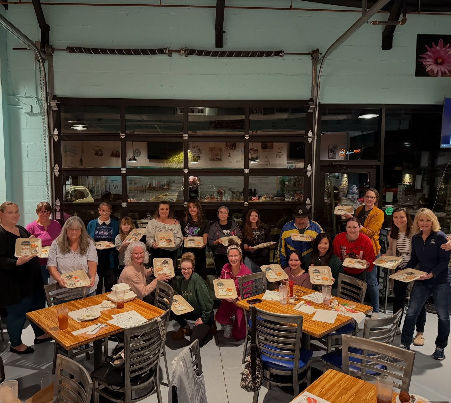 The first cookie class is in the books and boy was it a blast! Here I was worried we wouldn&rsquo;t get enough signups to make it happen but you showed up big. 🥹 

In fact, this class had a waitlist that I, sadly, wasn&rsquo;t able to accommodate la