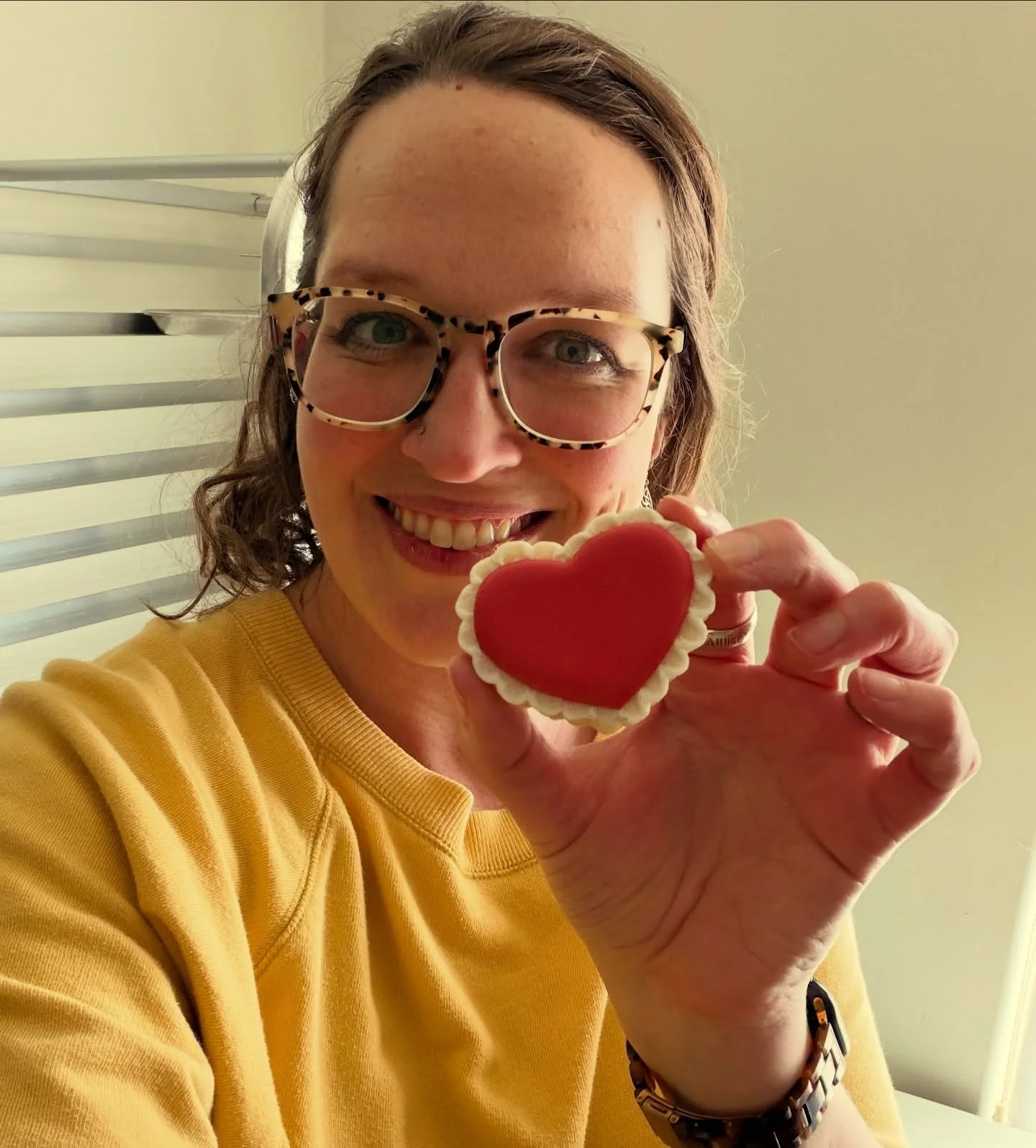 💯 Remember what it felt like getting an A+ on your homework?

⭐️⭐️⭐️⭐️⭐️ That&rsquo;s how I feel when you leave me a 5-star review! Would you take a few minutes today to help my small bakery by leaving a review? I&rsquo;ve linked them in my bio!
Pla