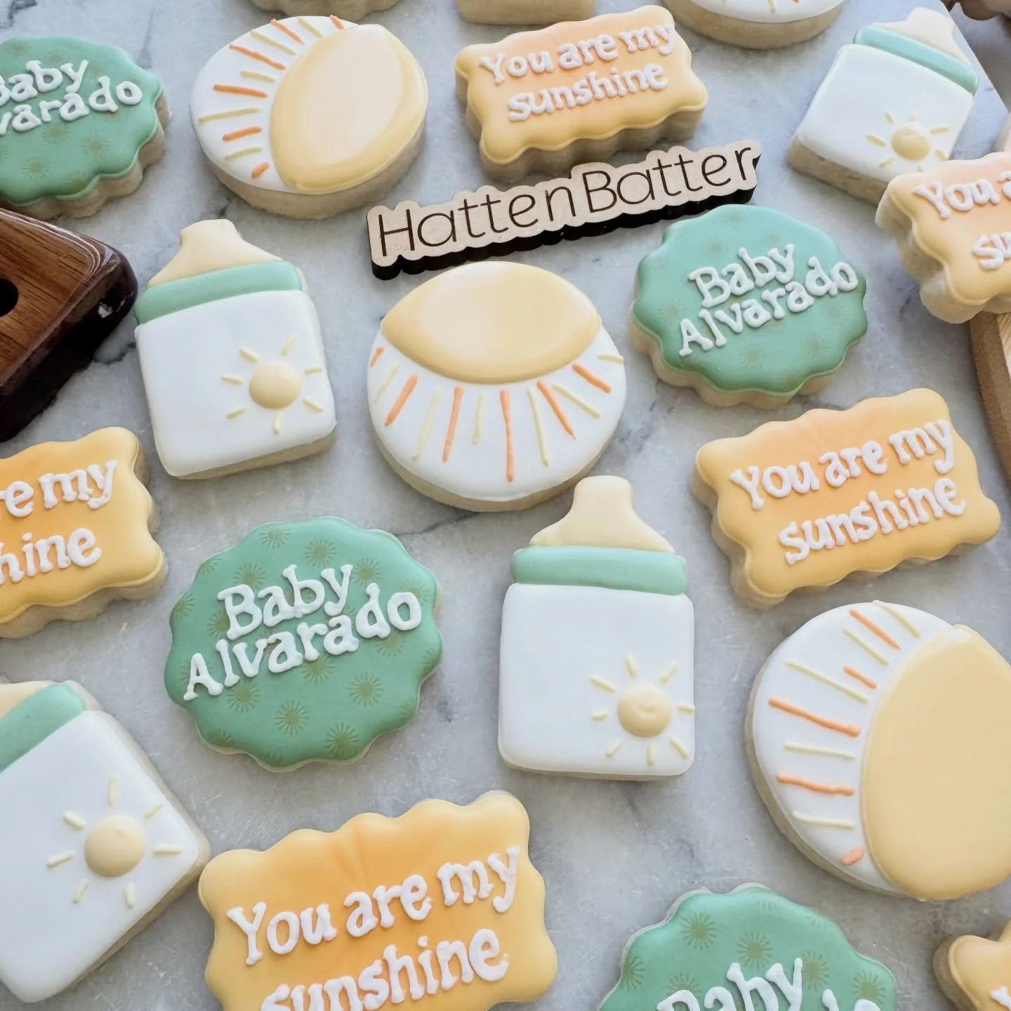 When you&rsquo;re celebrating life, joy emanates and that&rsquo;s certainly true with this set of minis ☀️