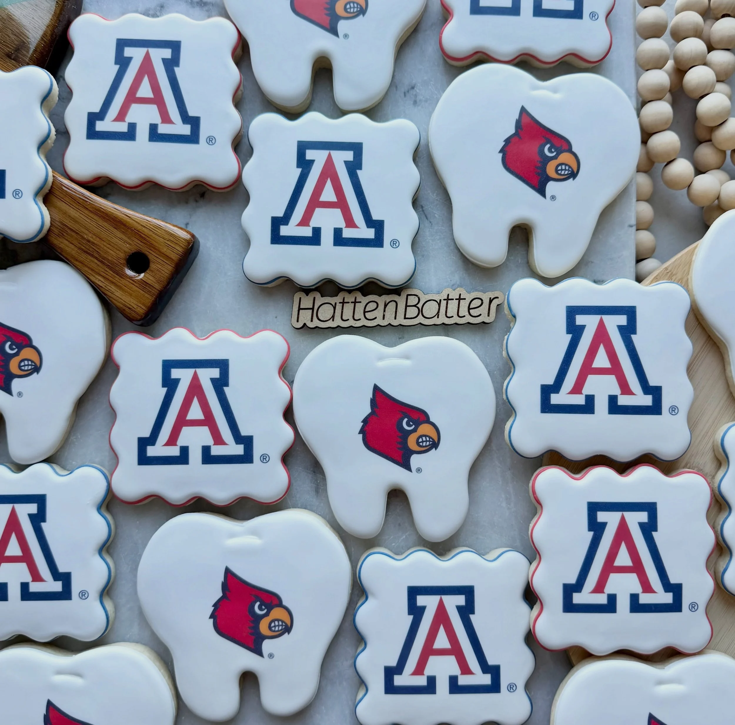 Huge congrats to @emariesooter on your graduation from @uarizona and the very best of wishes as you head to @uofldentistry 🥳 

*Crafter Number #UAC112 to reproduce UofA logo
*Express permission granted by @universityoflouisville to reproduce their r