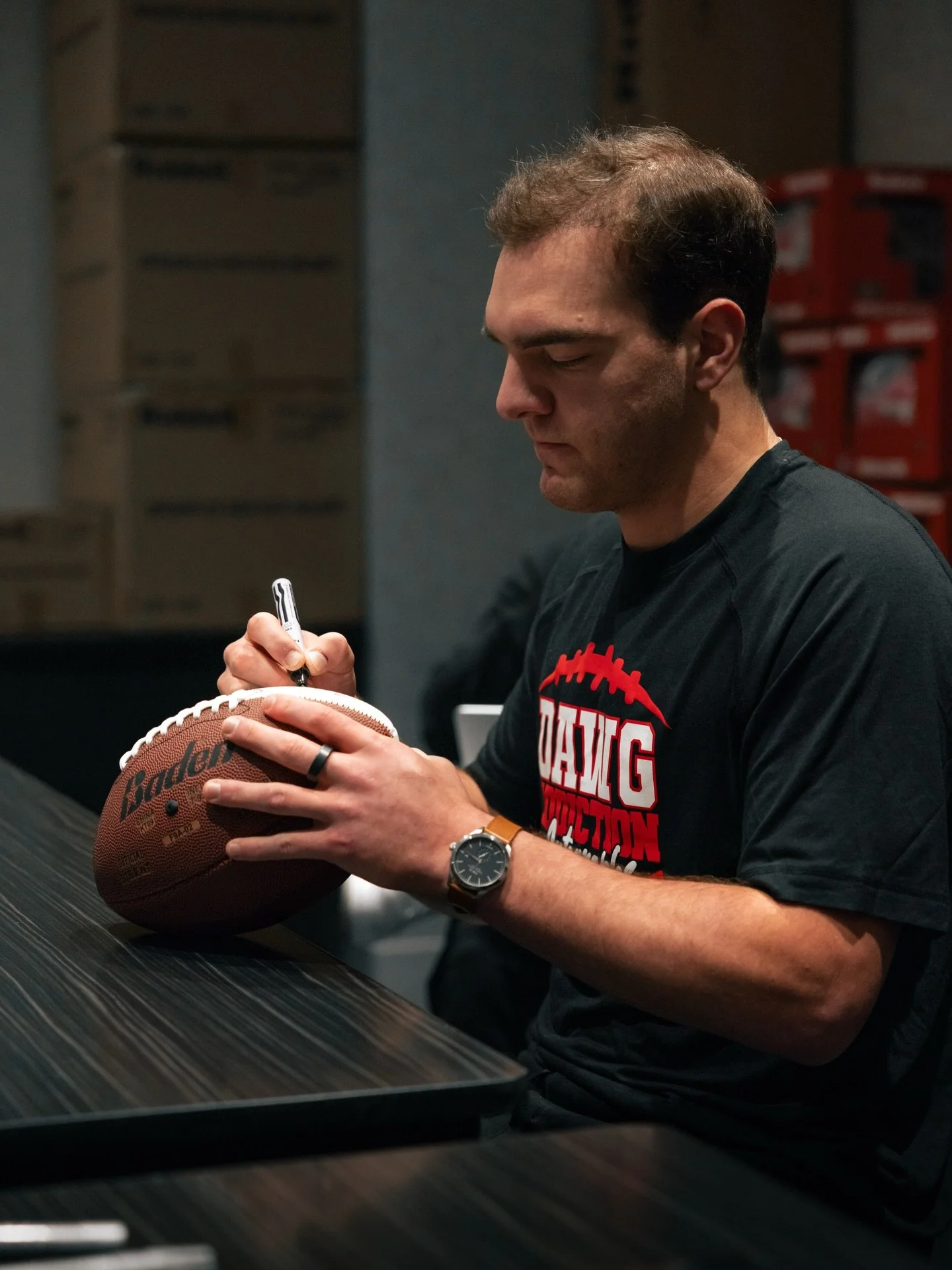 🎄Shoutout to @dawgaddiction for hooking us up with this signed Gunner Stockton football! Go visit our good friend Lorin if you need any gift ideas for your fellow Dawgs 🫡

#godawgs #uga #rowsixty #georgiafootball