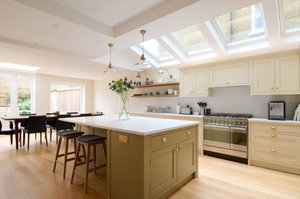 Nude In-frame Shaker Kitchen | Ray Munn Kitchens