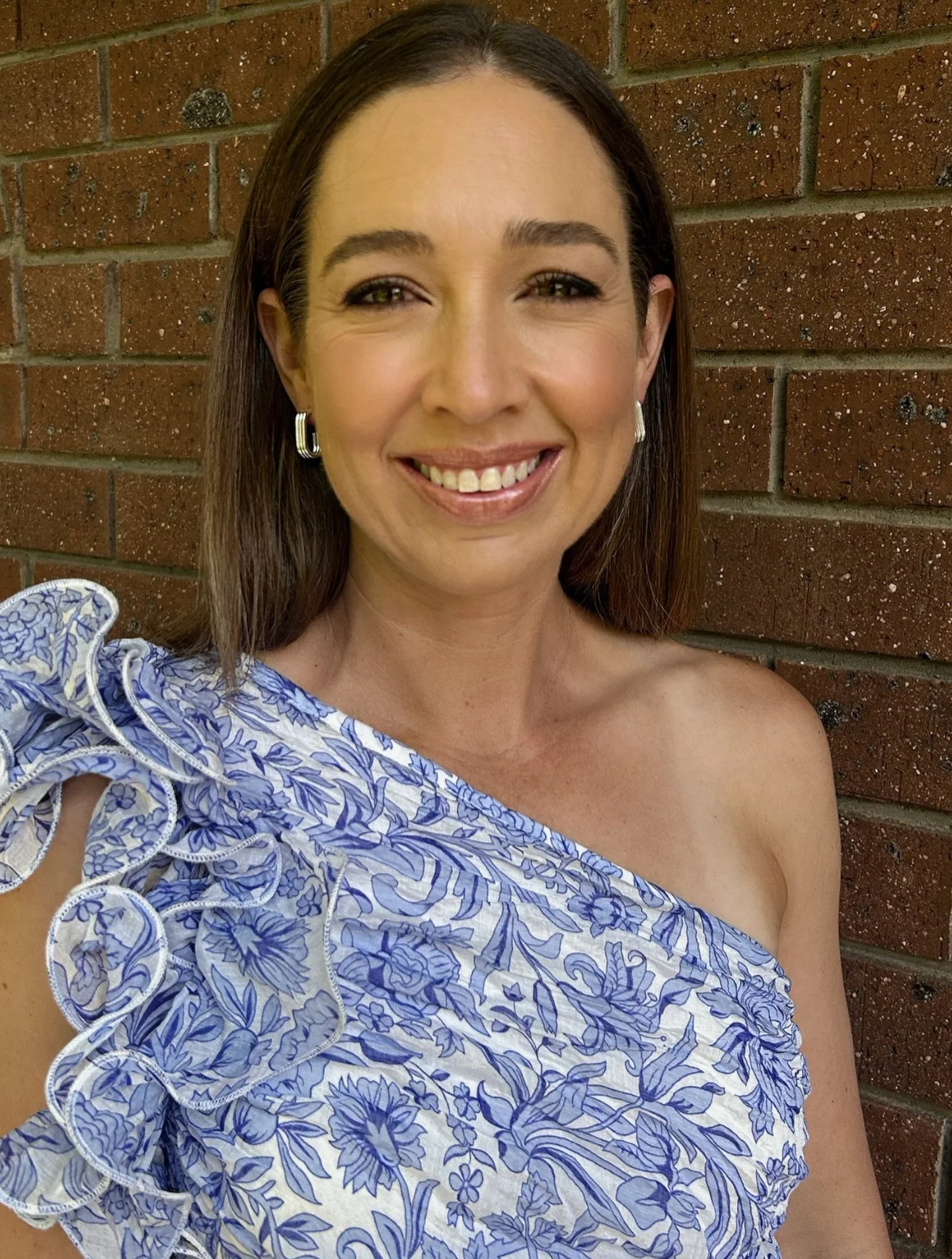 Fresh brows and flawless glam ✨

I&rsquo;ve opened a few extra spots this month @exhalehairstudio_  for Brow Shaping, Brow Tinting, and Makeup Bookings.

If you&rsquo;ve been waiting for a little beauty refresh, now&rsquo;s the time.
📩 Book via DM o