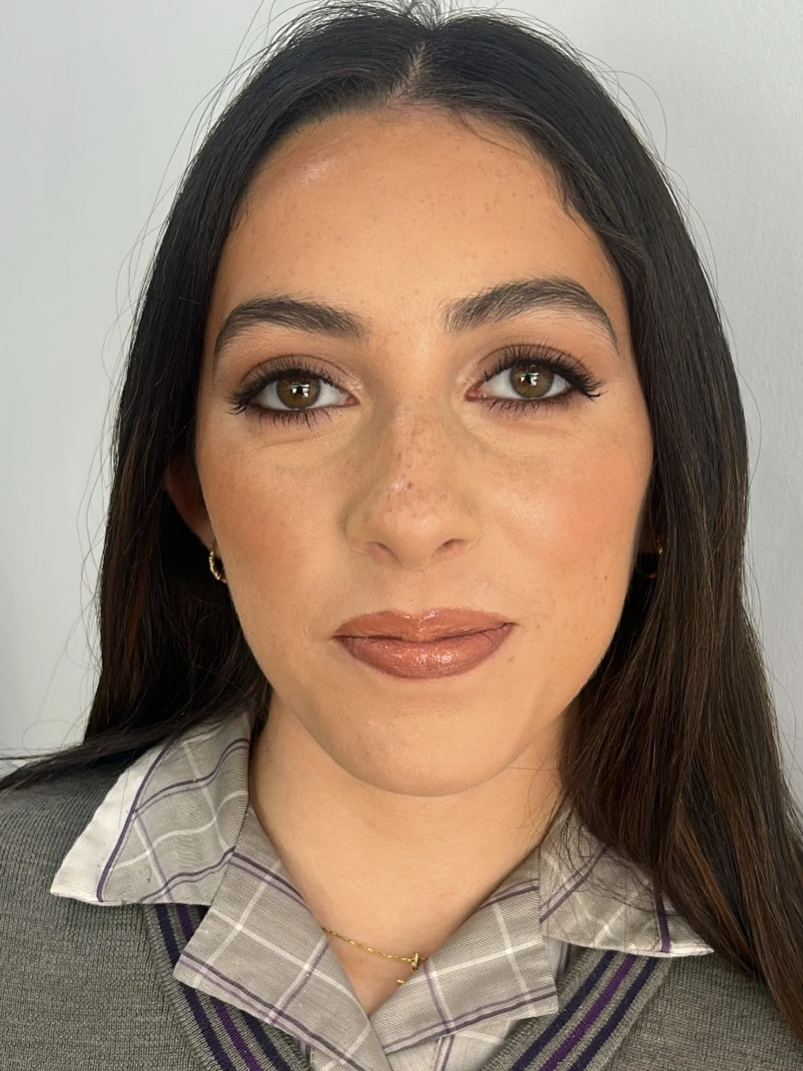 Gorgeously gorgeous Lourdes ✨

Her first-ever glam and she stepped into it so calmly, so beautifully. We kept everything soft, warm with brown tones &mdash; enhancing her natural features while giving her that formal glow she knew she wanted.

There&