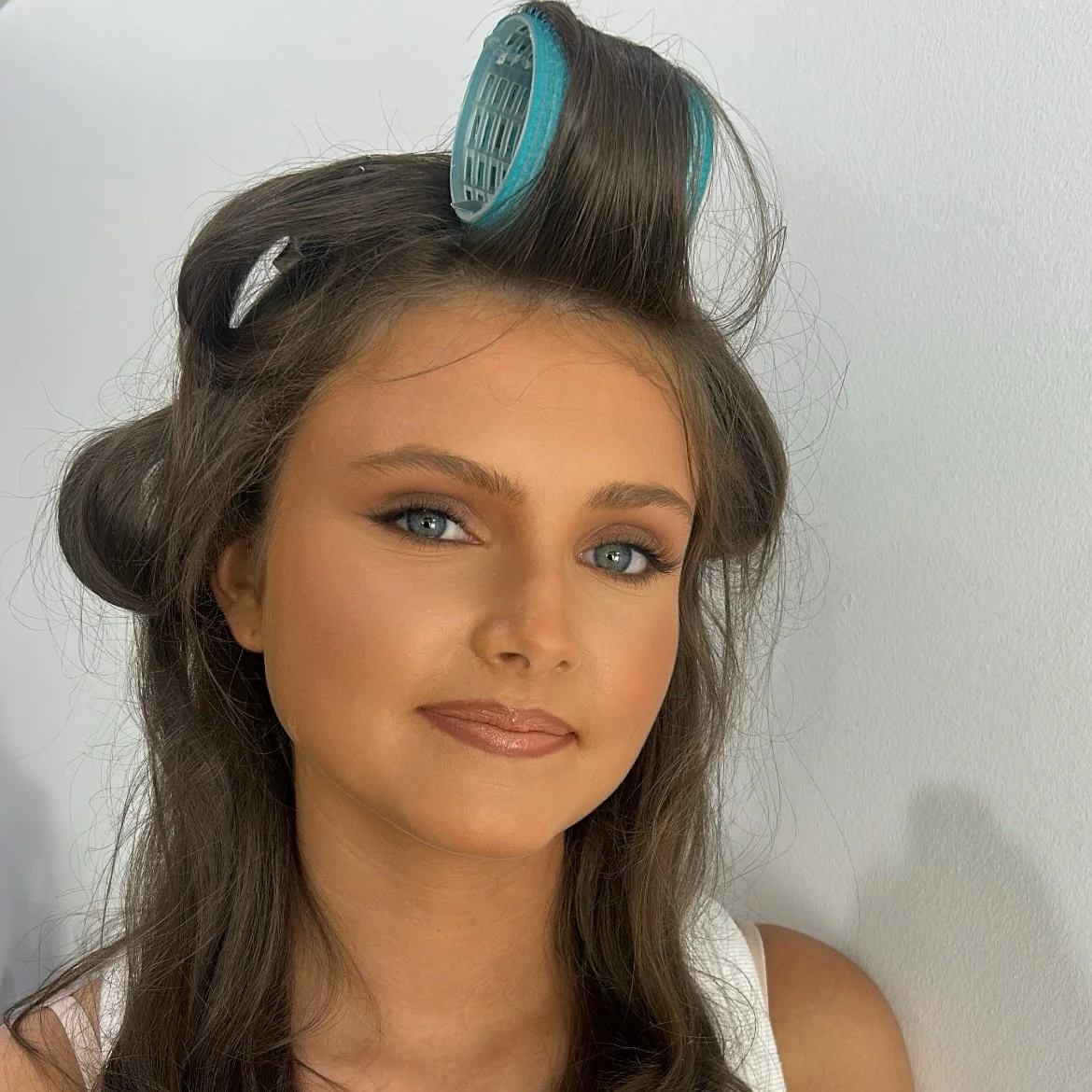 ✨ Just as you are ✨
You don&rsquo;t need to have perfect hair, flawless skin, or a full glam routine to book a formal or event appointment. I want every girl to feel confident, relaxed, and stress-free &mdash; whether you&rsquo;ve just rolled out of 