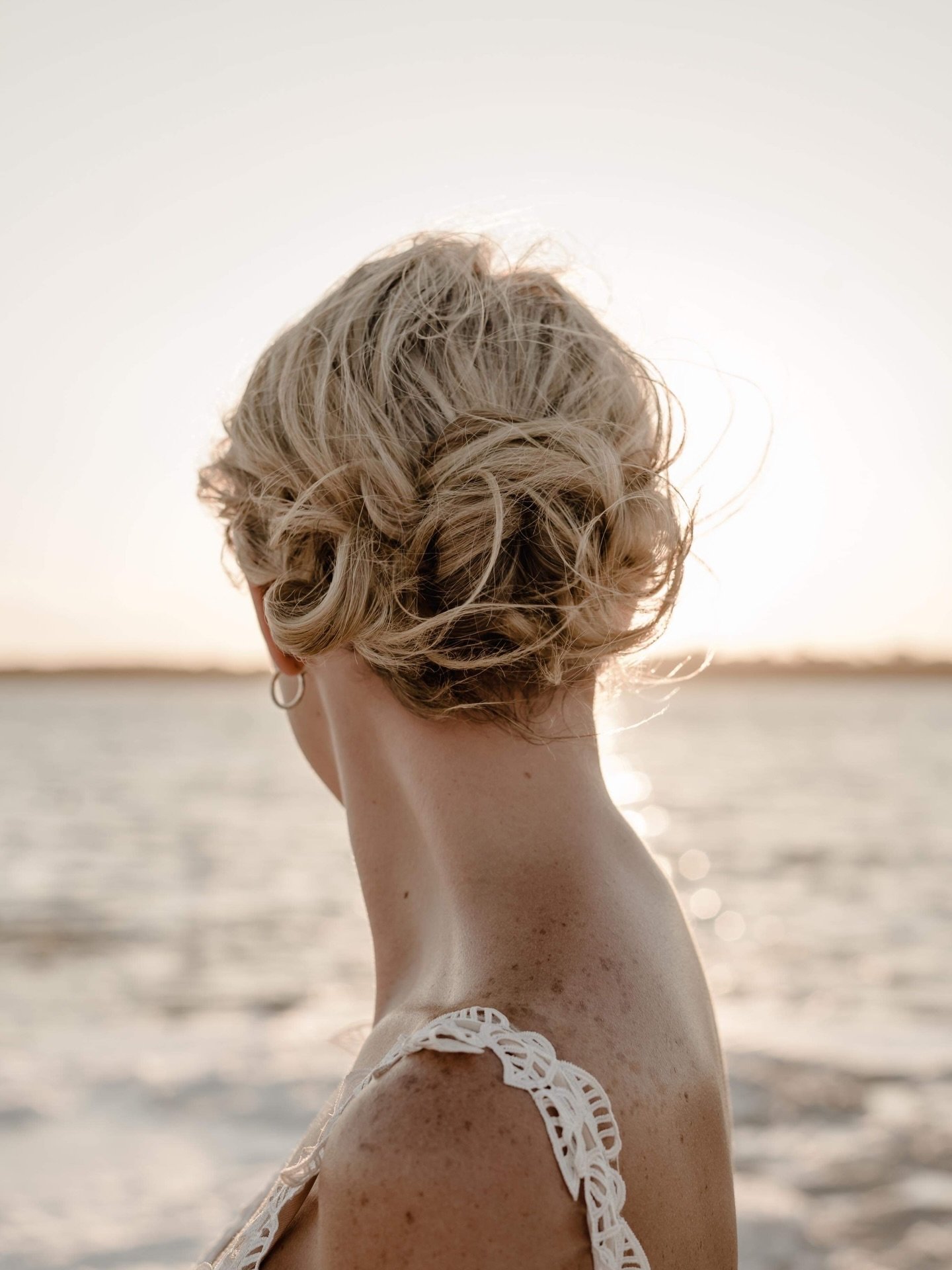 Did you just get engaged? Congratulations! 🥳💍

Before you fall down the Pinterest rabbit hole&hellip;Have a look through these! Real bridal styles I&rsquo;ve created on my real bridal + event hairstyling clients. They are designed to suit the perso