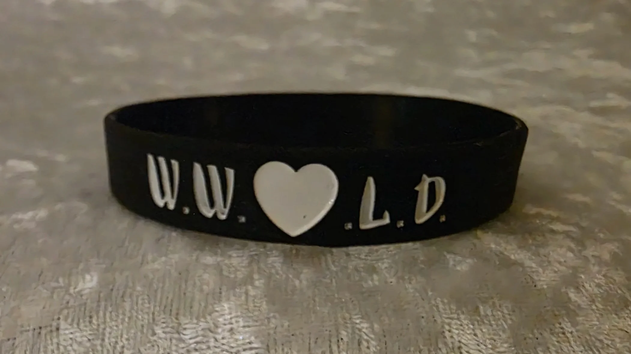 WWLoveD+White+on+Black+Band+Bold+Thumb.jpg