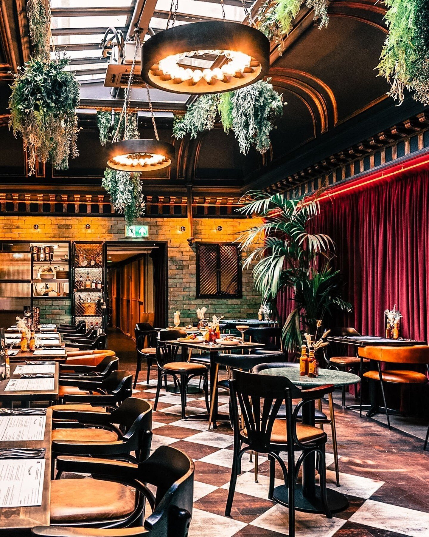 This bar and restaurant, inspired by Latin culture, combines an equal blend of luxurious elements, reclaimed materials, and dramatic ambience. 

#commercialinteriordesign #commercialinteriors #hospitalitydesigner #shopfitout #instainteriordesign #res
